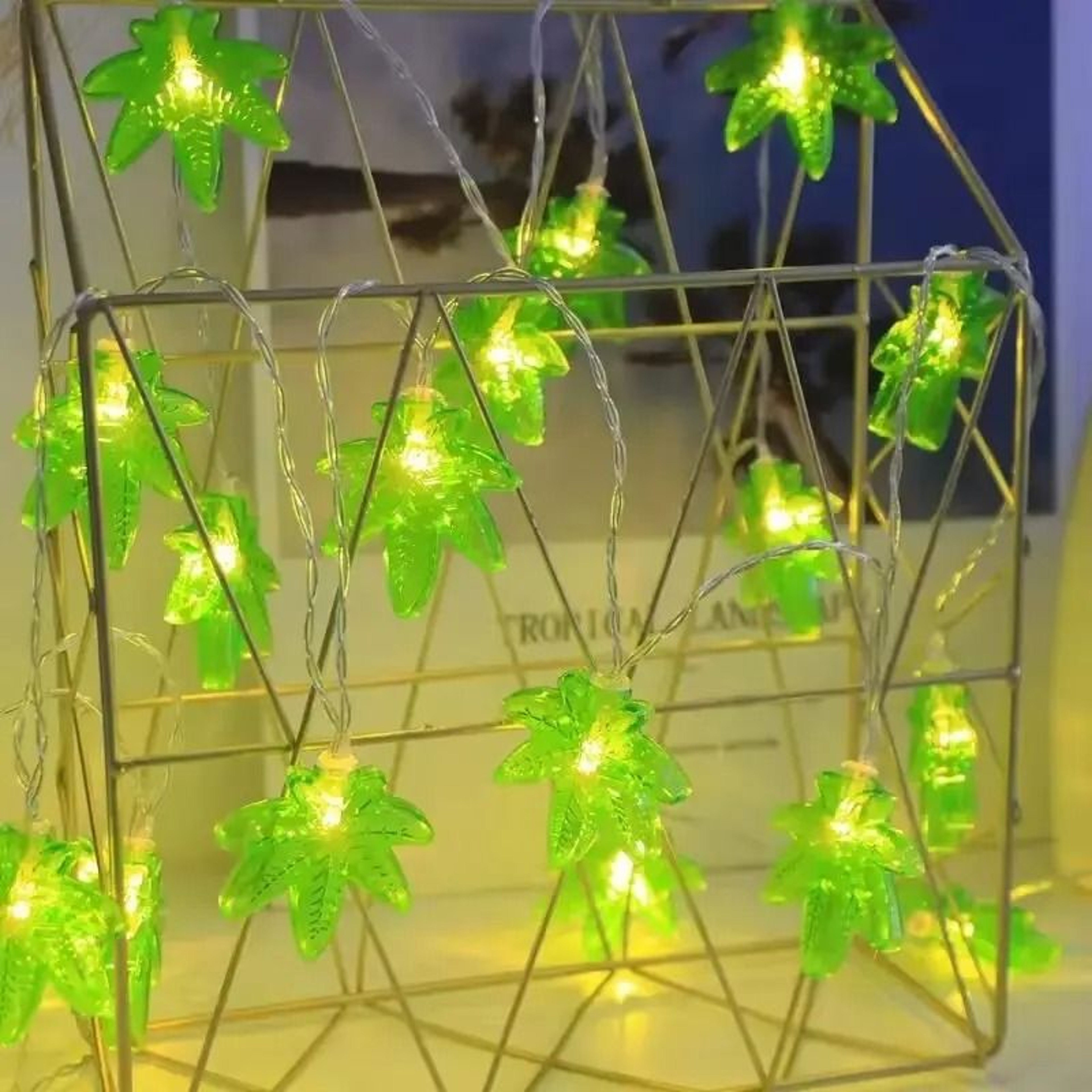 Green Maple Leaf String Lights Battery Powered Decorative Garland 4