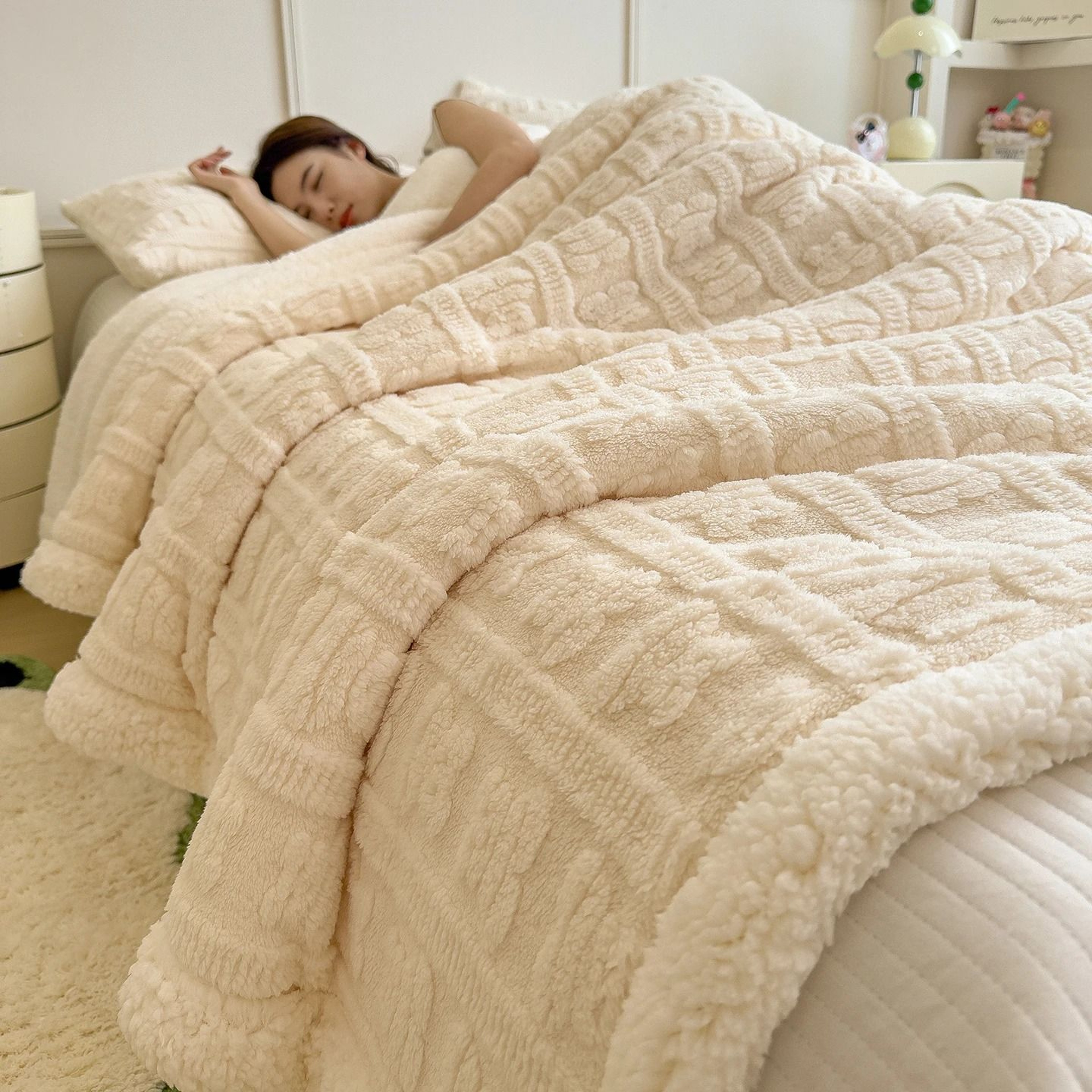 Thick Coral Fleece Winter Blanket Soft Lamb Wool Sofa Throw 3