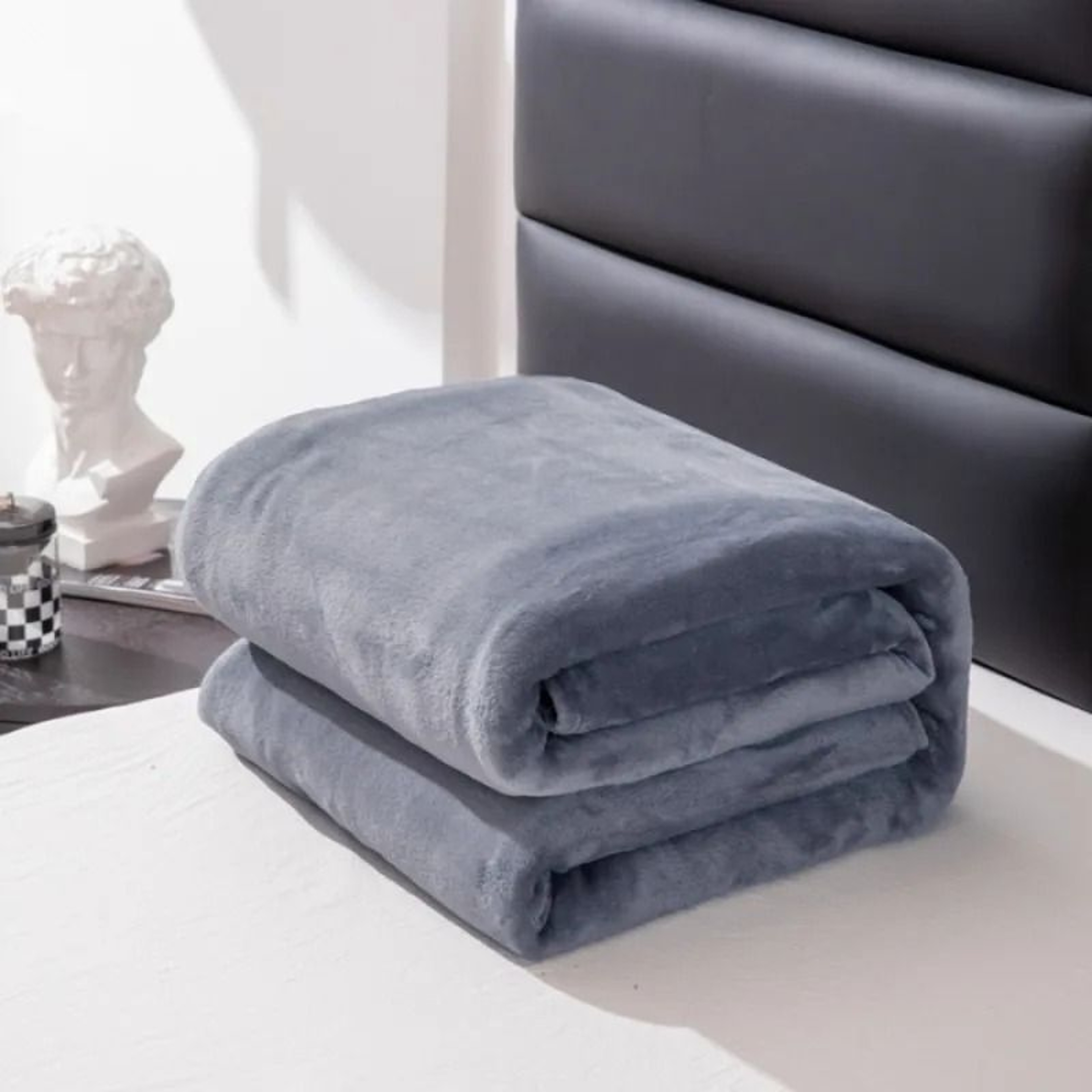 Thick Plush Fleece Blanket Soft Warm Solid Color Throw 2