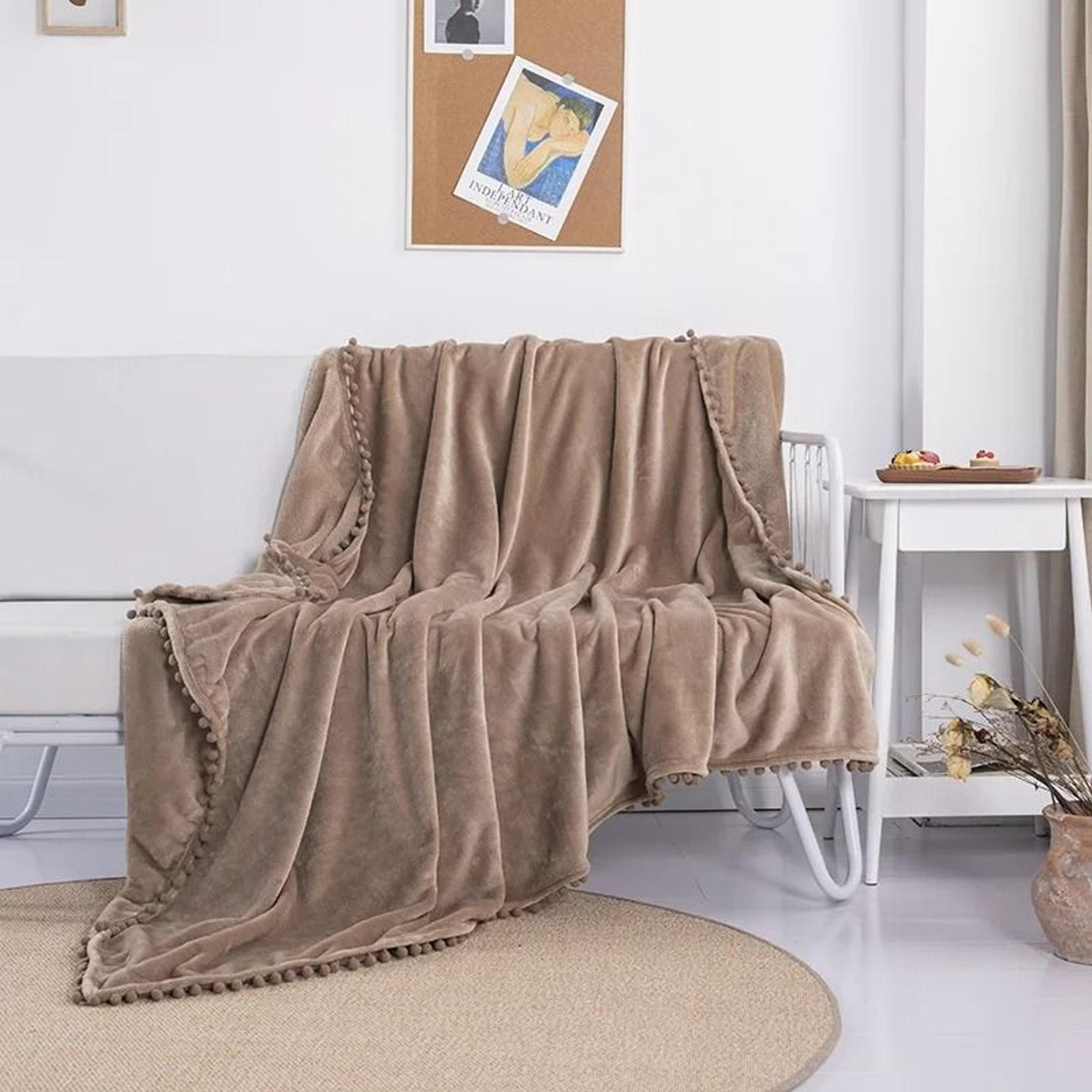 Christmas Green Fleece Throw Blanket With Pom Fringe 9