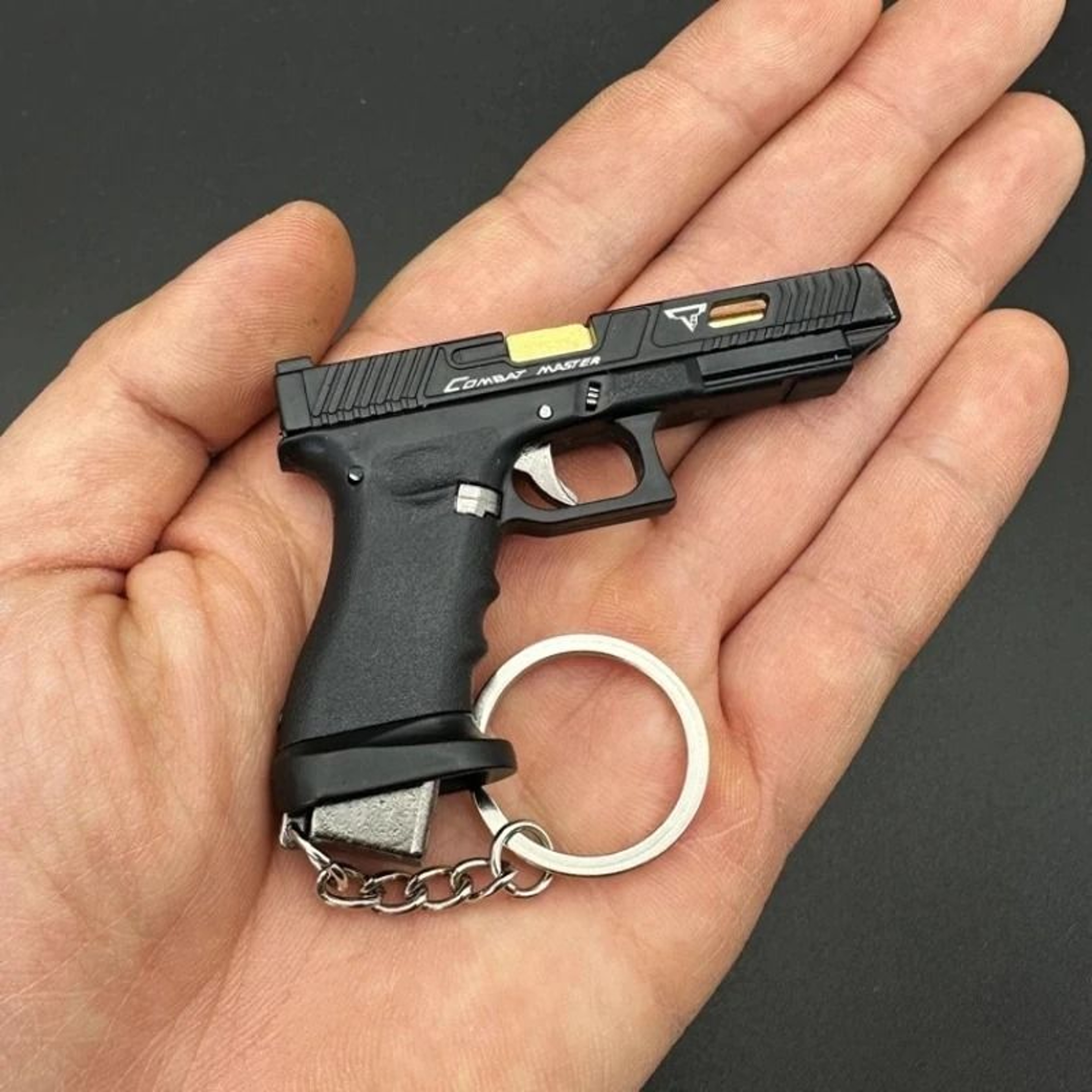 G34 Mini Pistol Keychain With Alloy Collectible Model Details 4