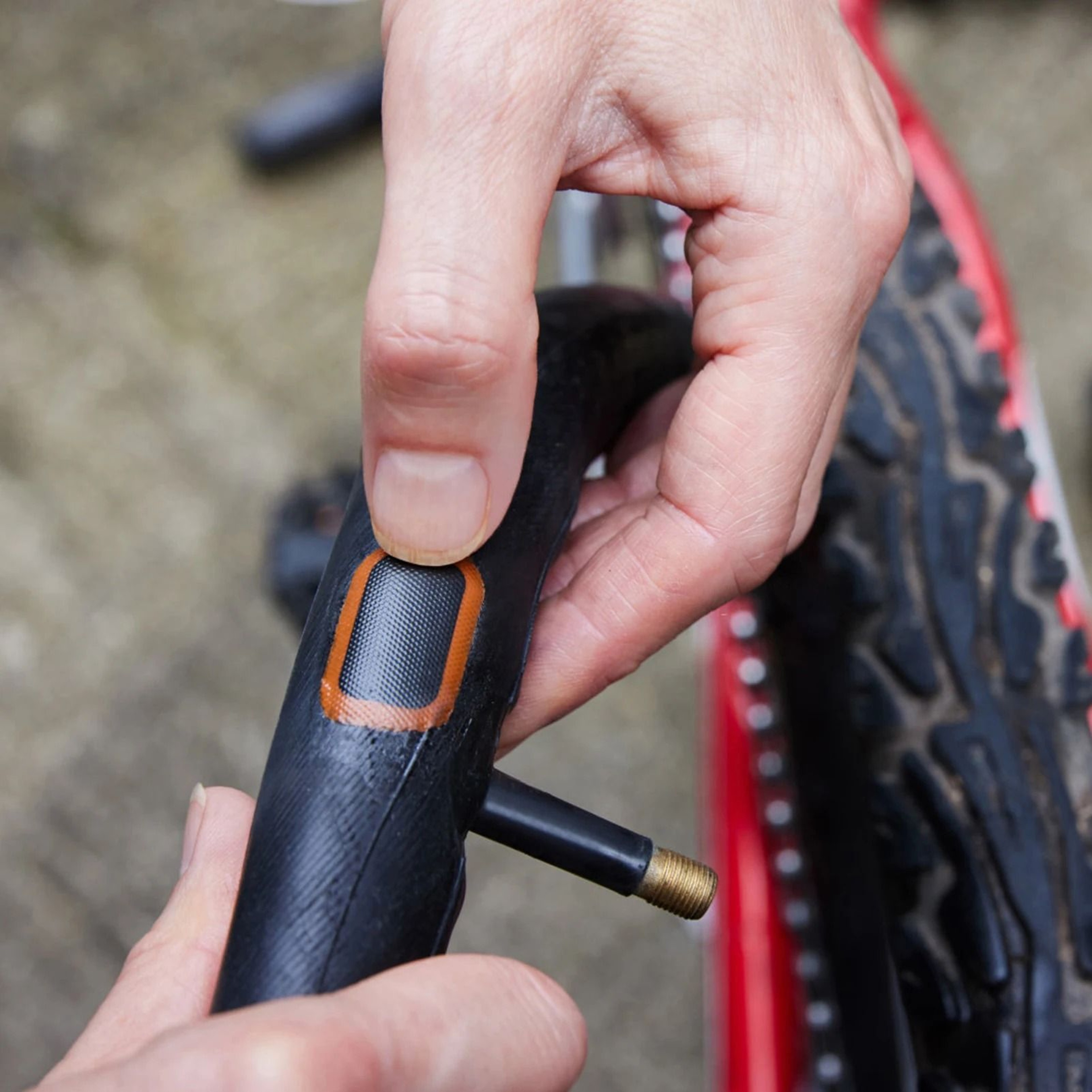 Compact Bicycle Tire Repair Kit Inner Tube Puncture Patch Set 7