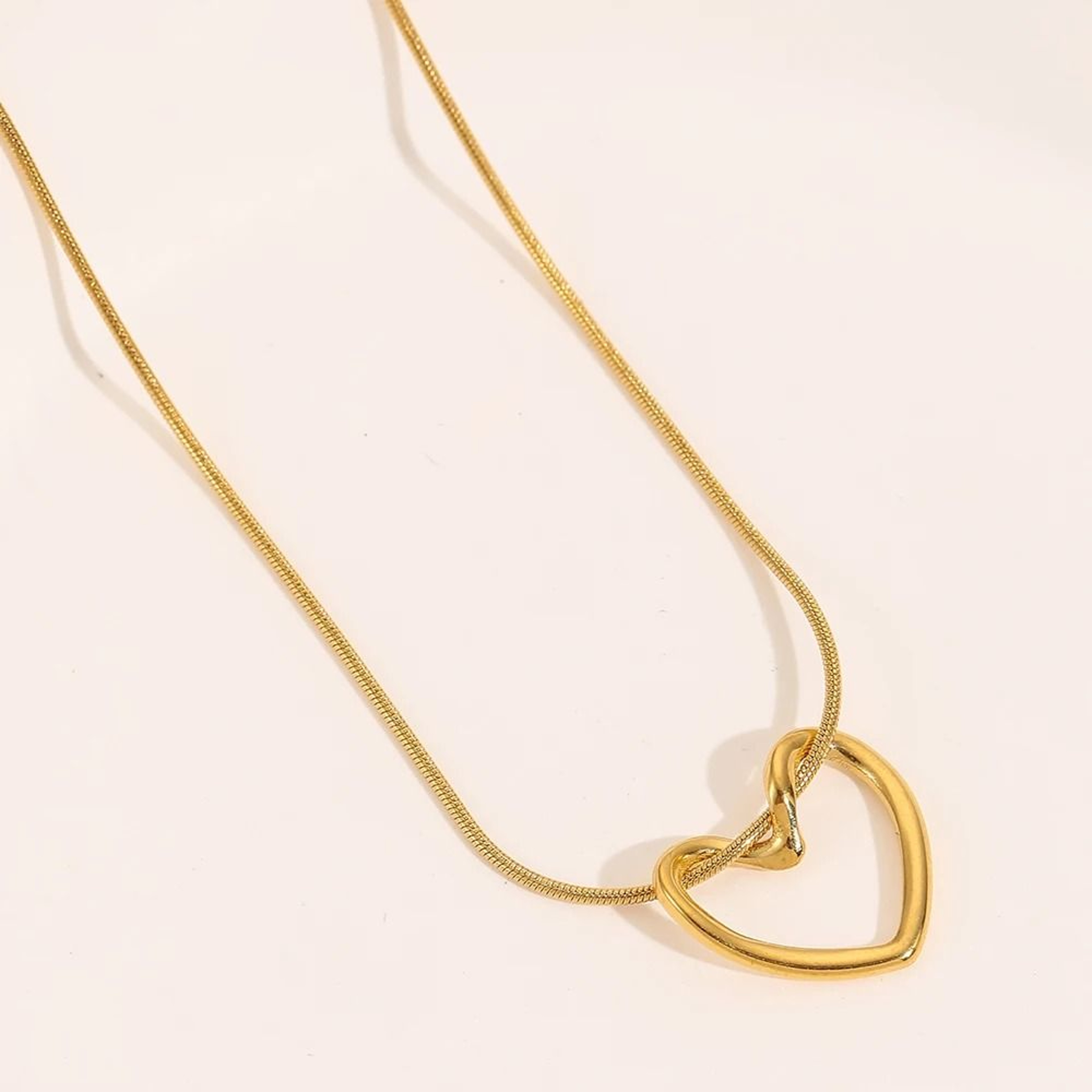 Womens 18K Gold Plated Heart Necklace Twist Pendant Jewelry 6