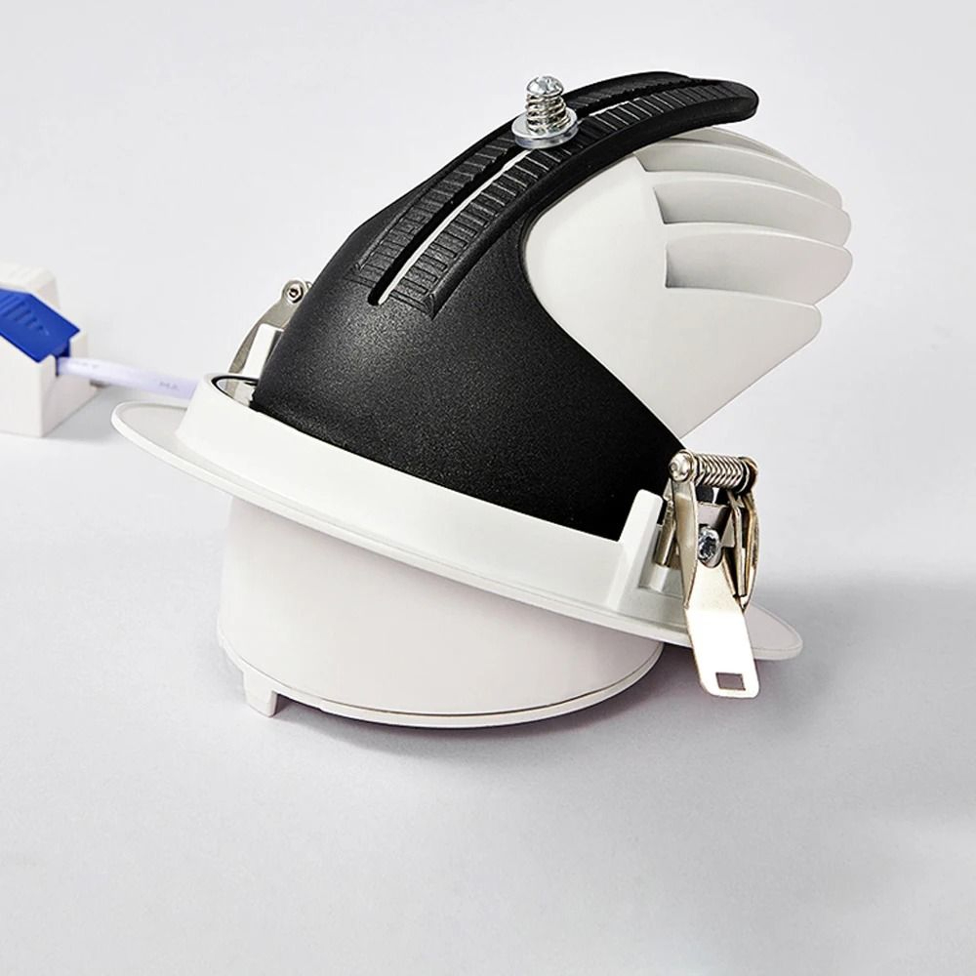 15W Adjustable COB LED Recessed Downlight For Home And Shop Lighting 0