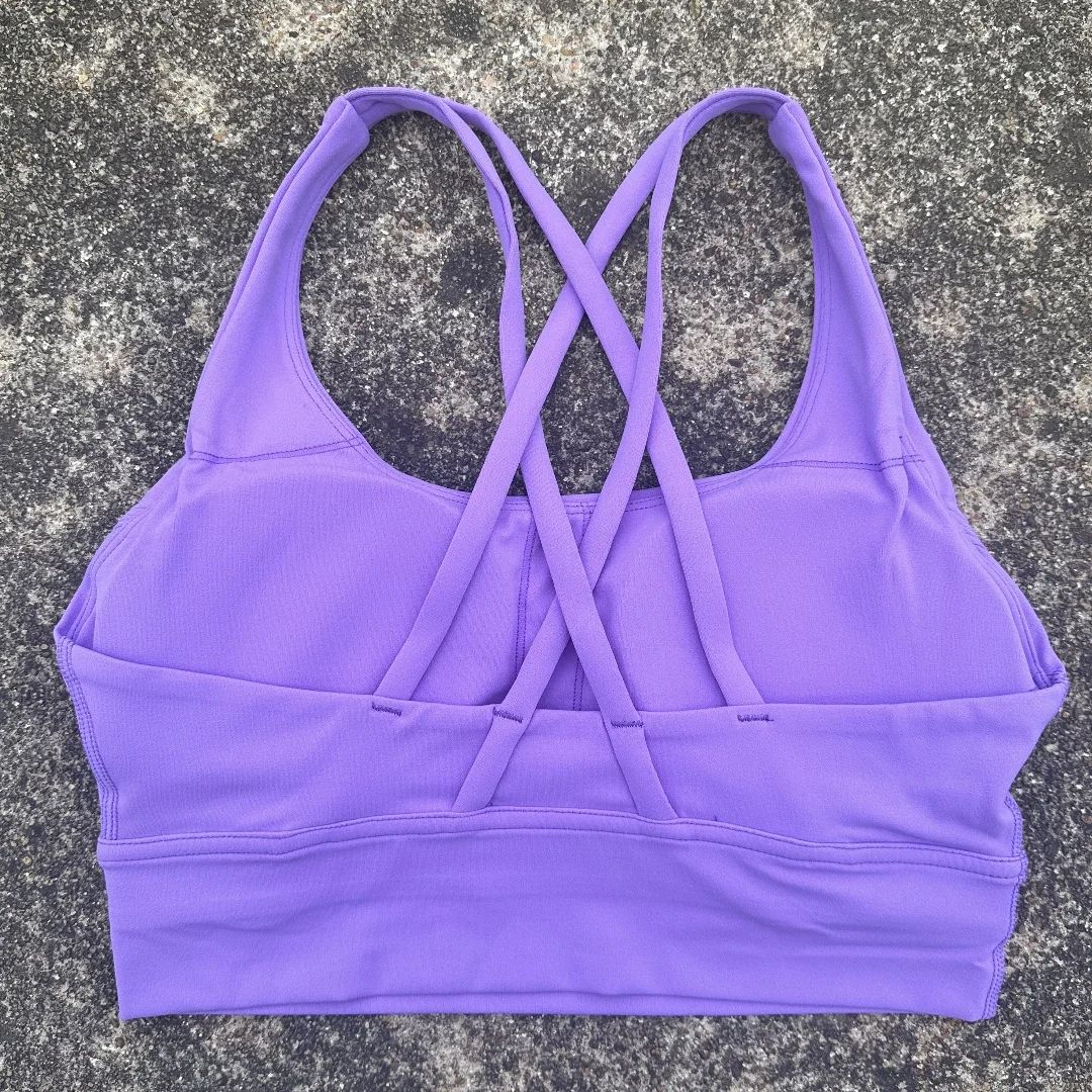 Performance Cross Back Sports Bra  Supportive Women Fitness Bra With PushUp Chest Pads 7