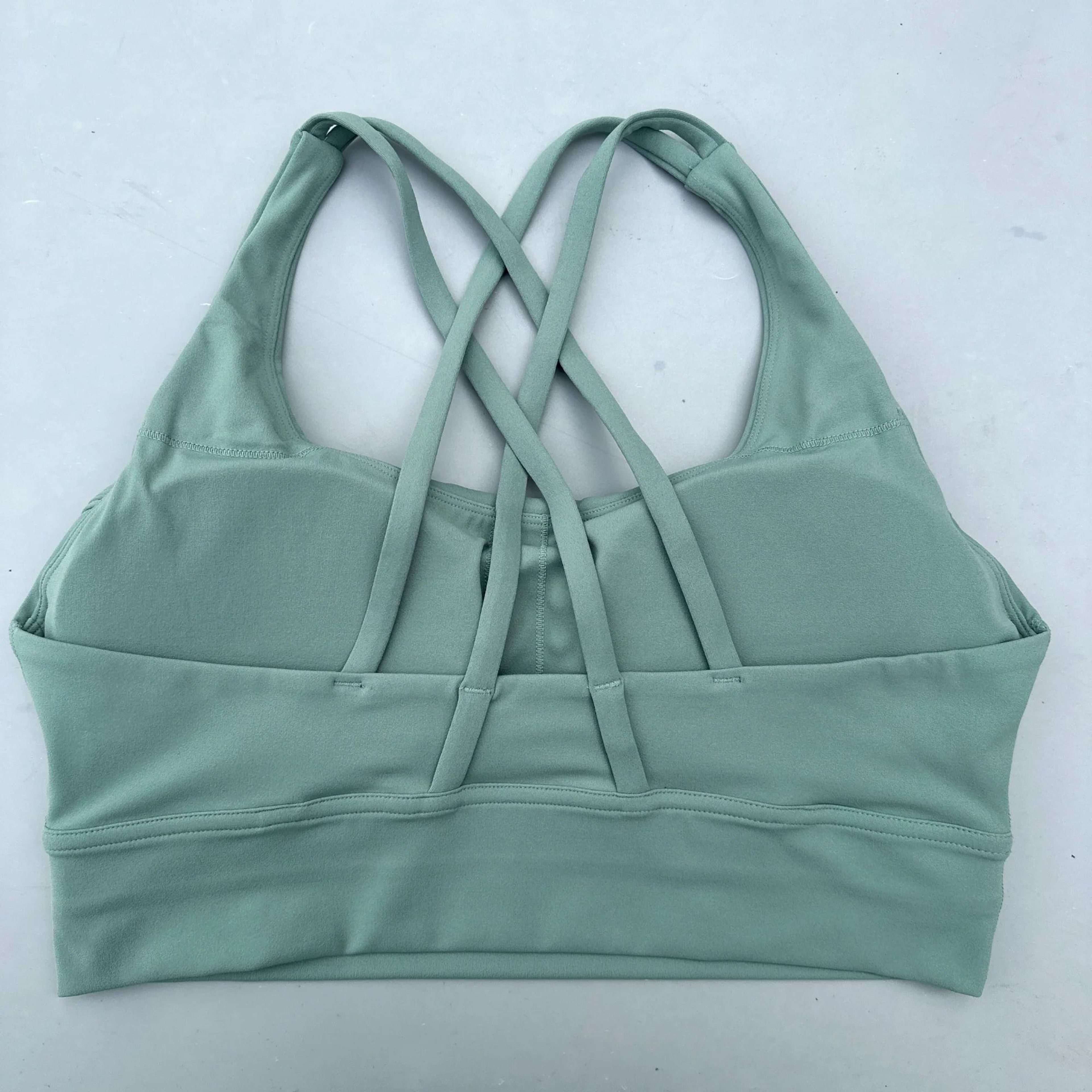 Performance Cross Back Sports Bra  Supportive Women Fitness Bra With PushUp Chest Pads 19