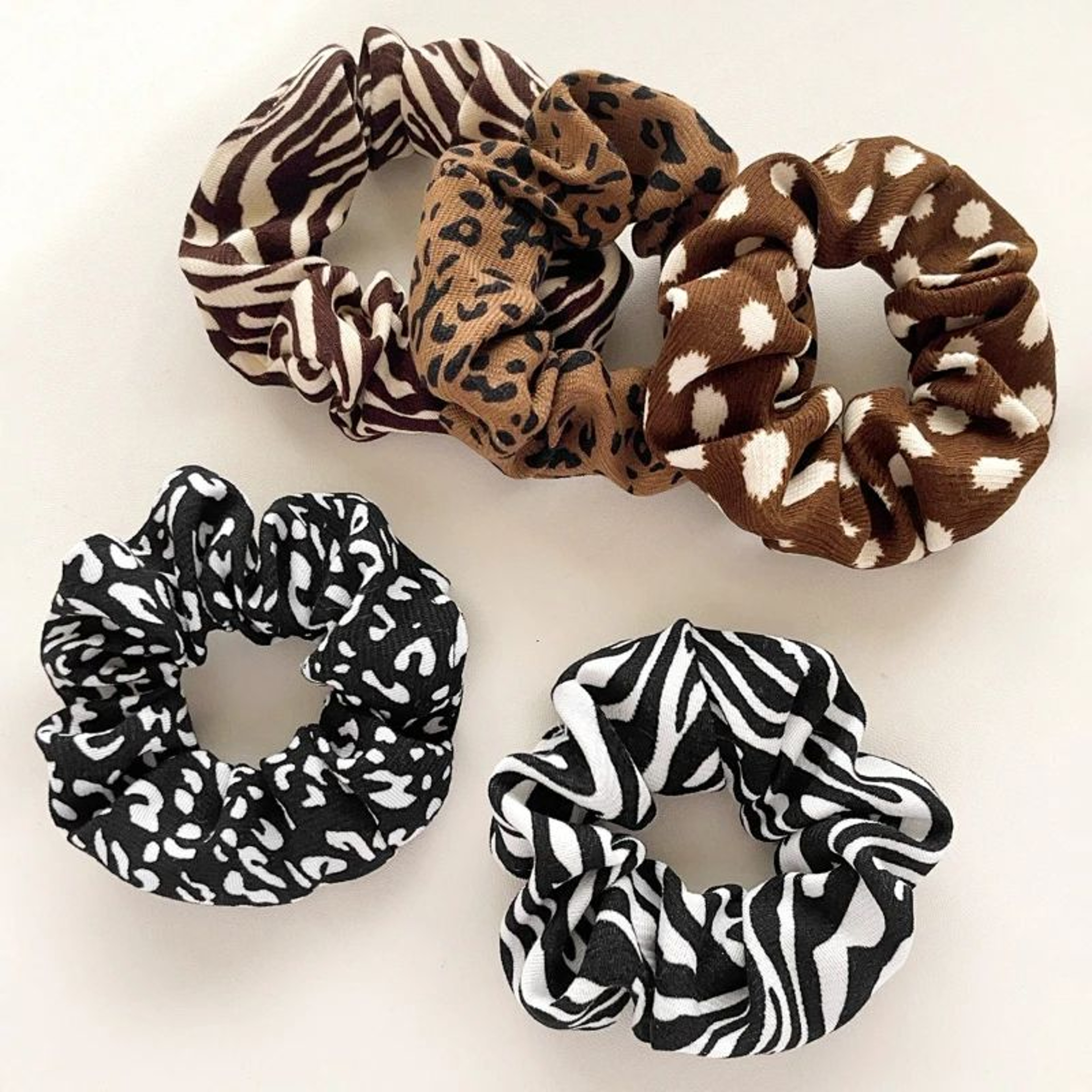 Leopard Fabric Scrunchies Set  Soft Elastic Hair Ties  Ponytail Holders 5 Pcs 0