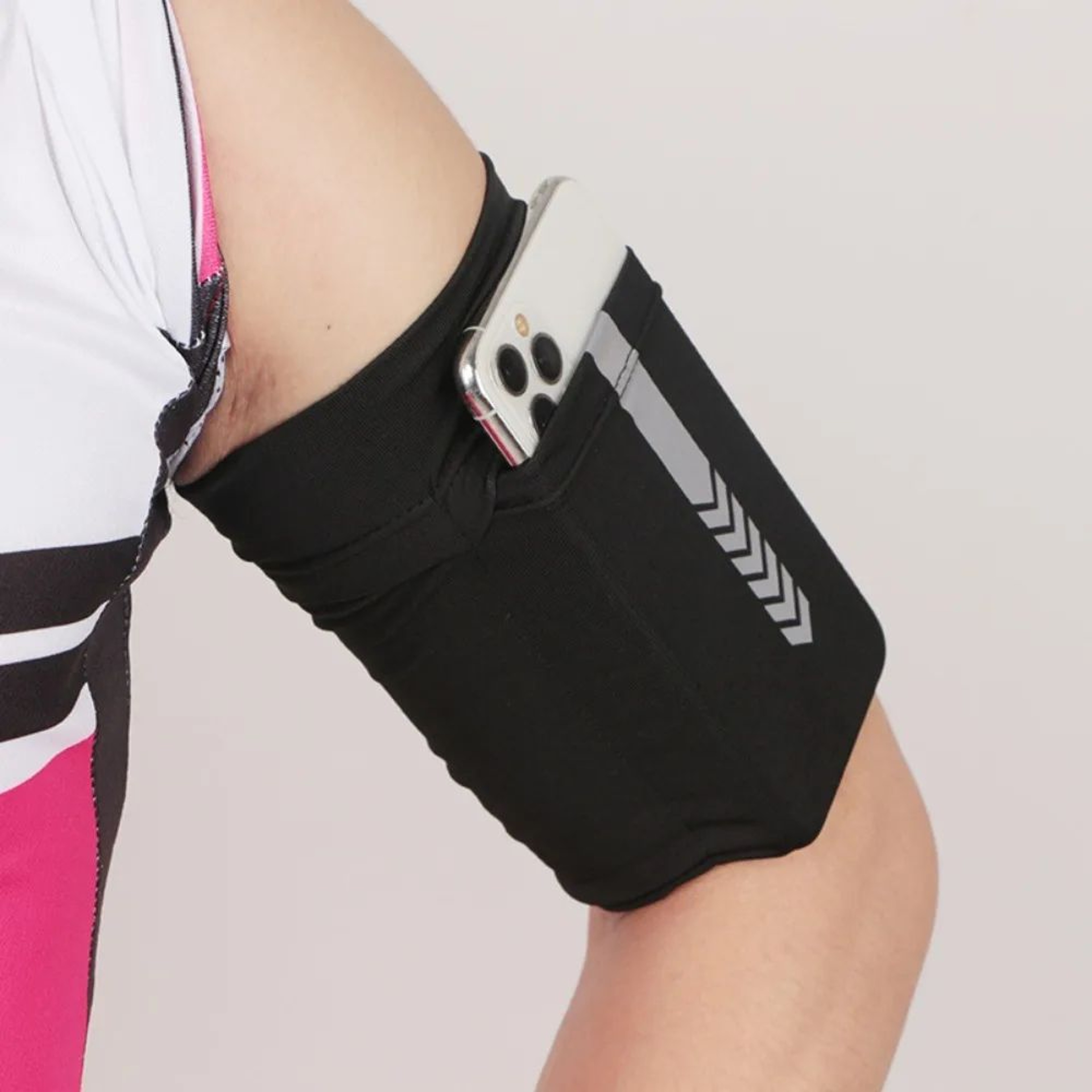MoveFree Sports Phone Armband  Elastic Sports Armband For Phone With LargeCapacity Storage 4