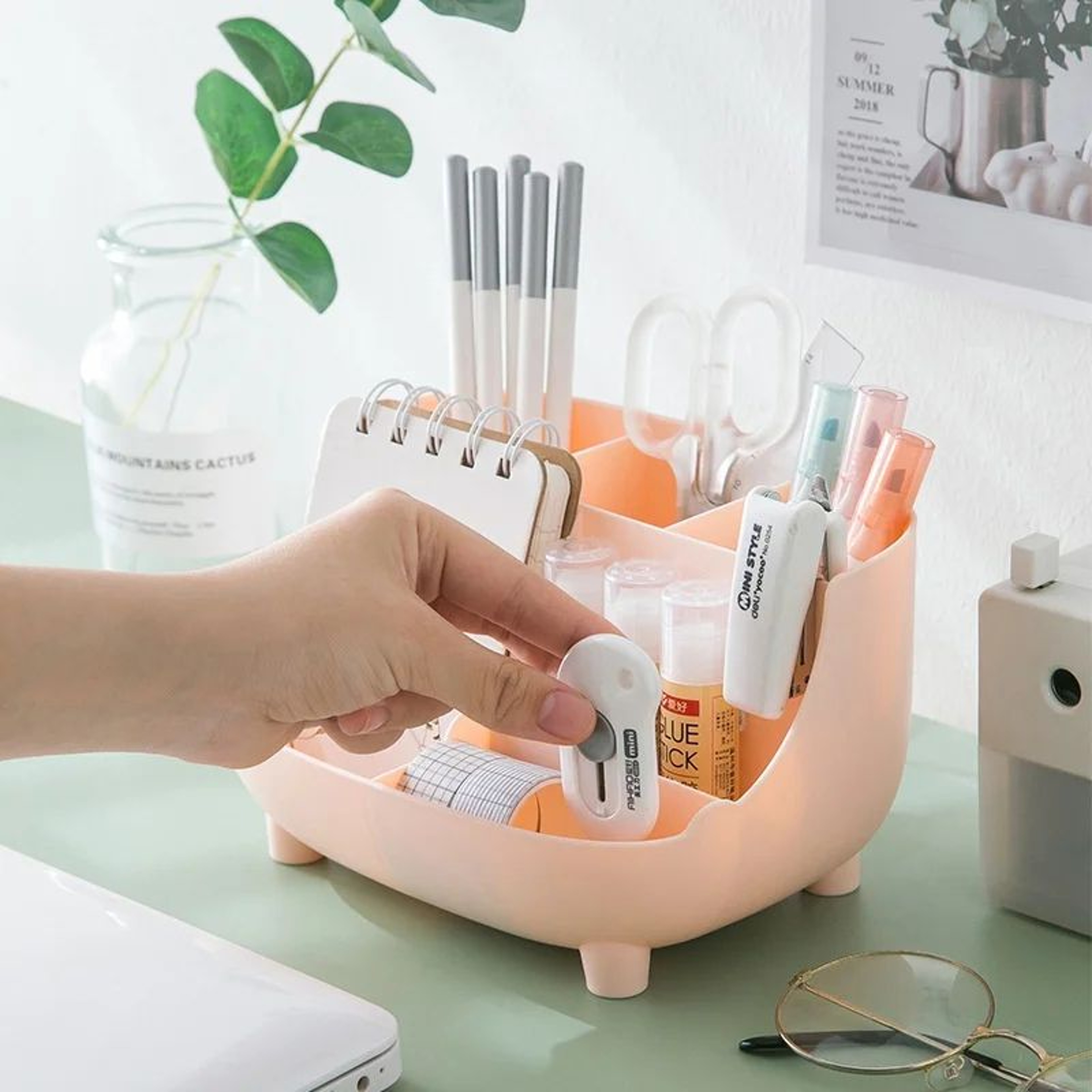 6Grid Desktop Organizer  Multifunctional Pen  Makeup Storage Box 2