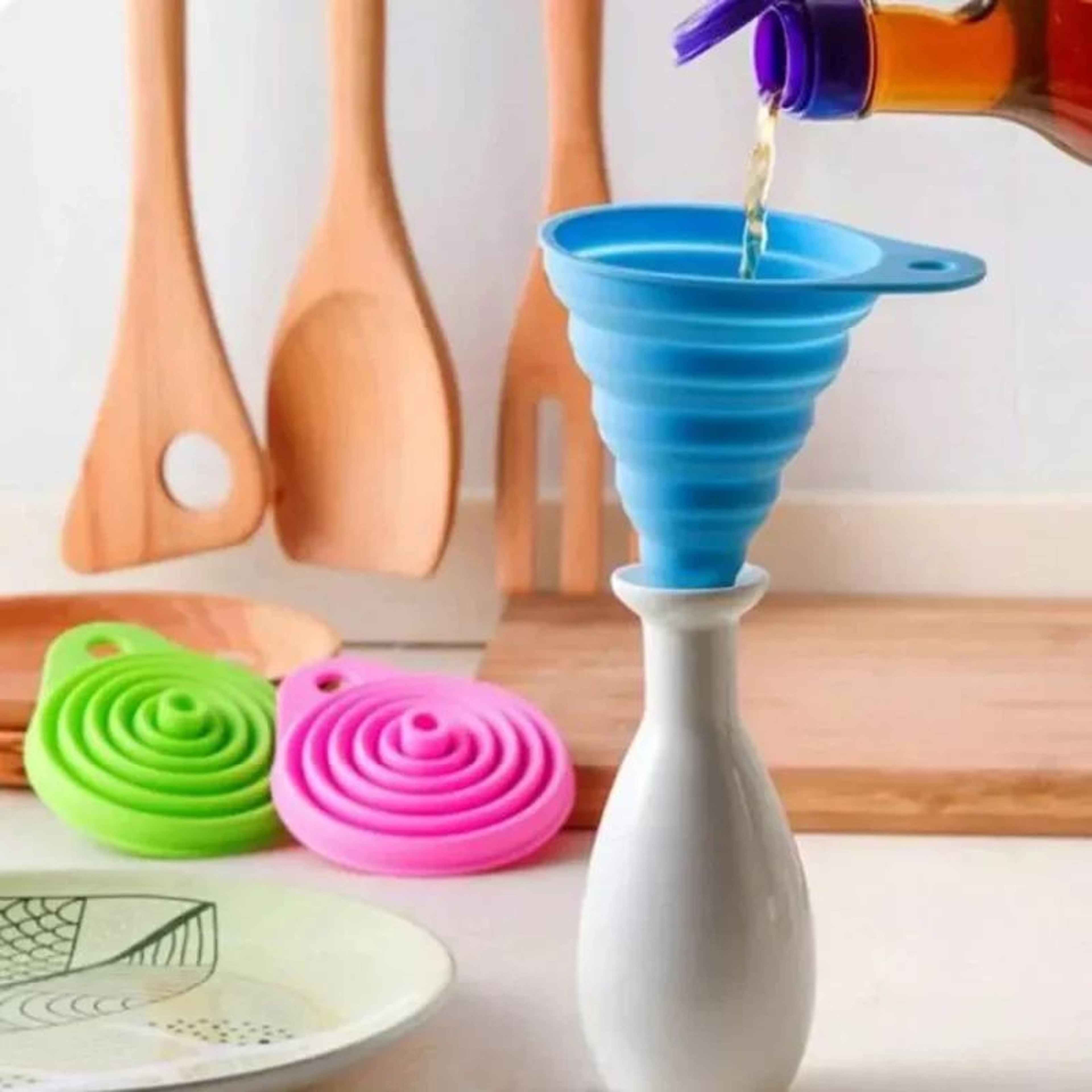 Portable Silicone Collapsible Funnel For Clean SpillFree Pouring 1
