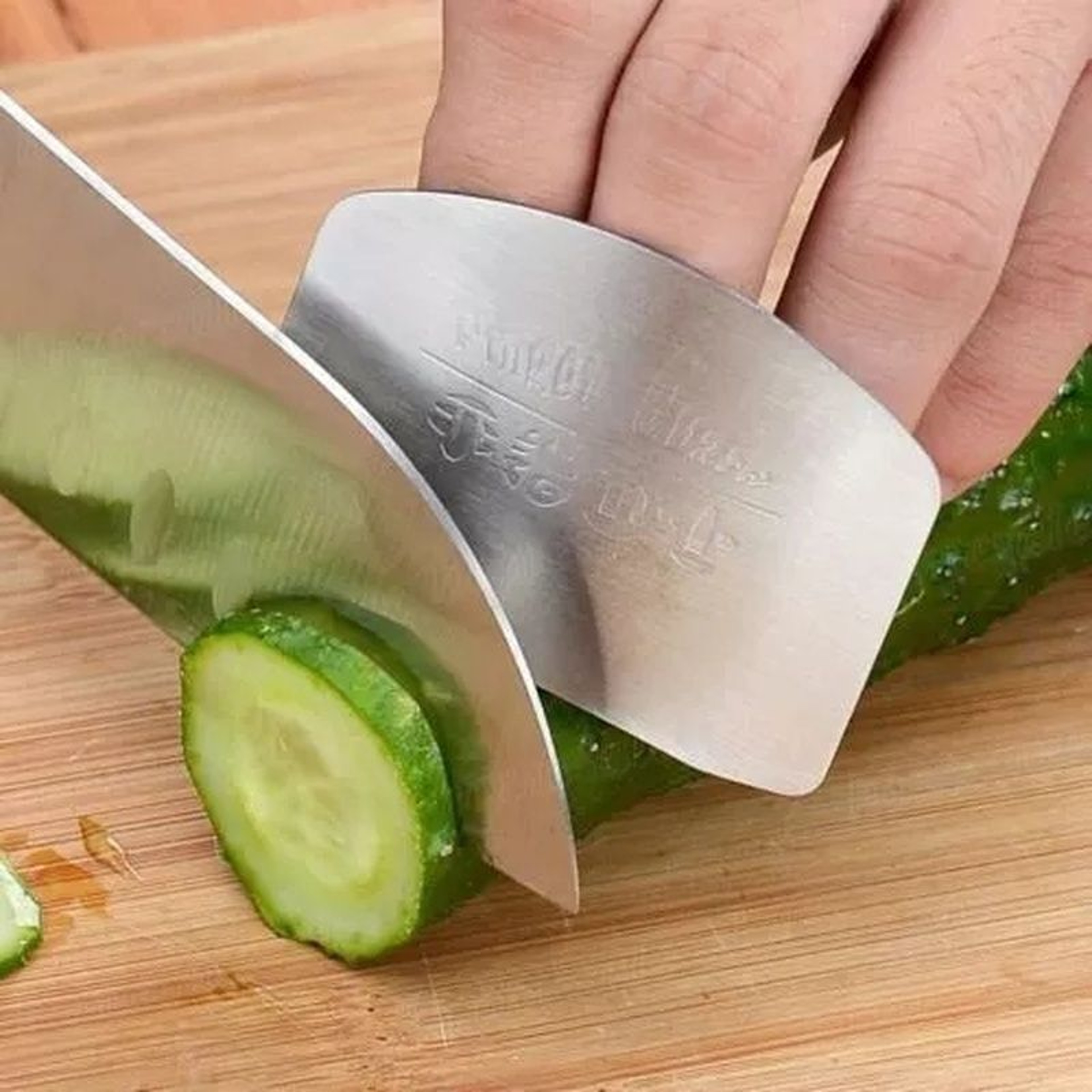 Stainless Steel Finger Guard For Safe Knife Cutting And Kitchen Prep 1