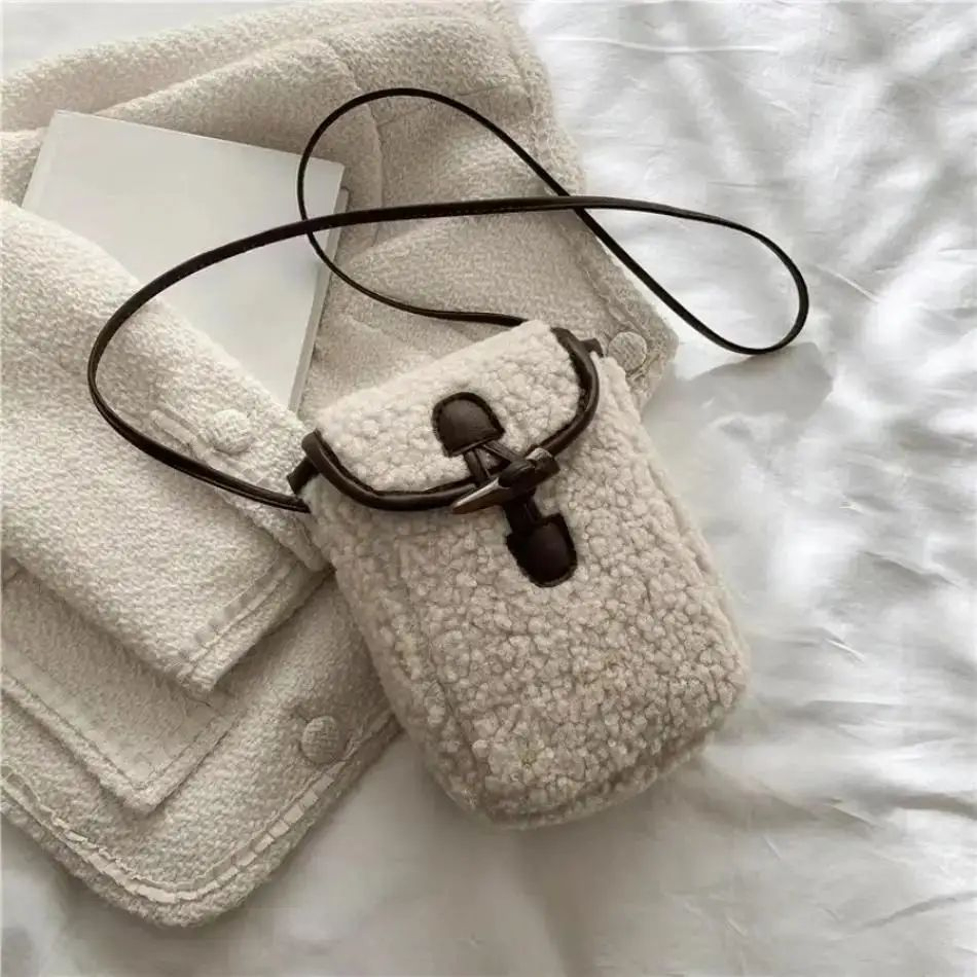 Women Retro Lamb Fleece Crossbody Phone Bag  Minimalist ColorBlock Shoulder Mini Bag 1