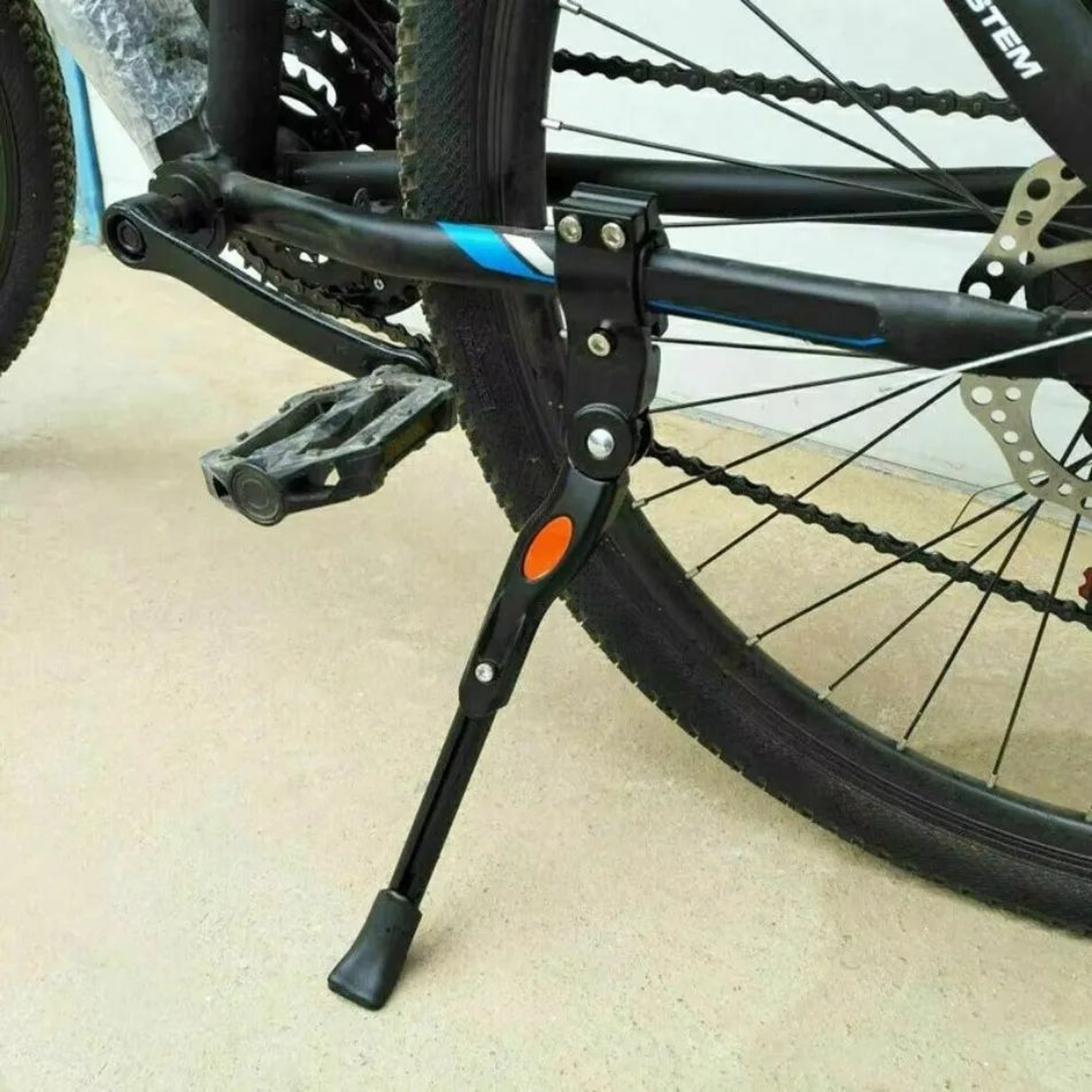 Adjustable Aluminum Bike Kickstand Support For Mountain And Road Bikes 0