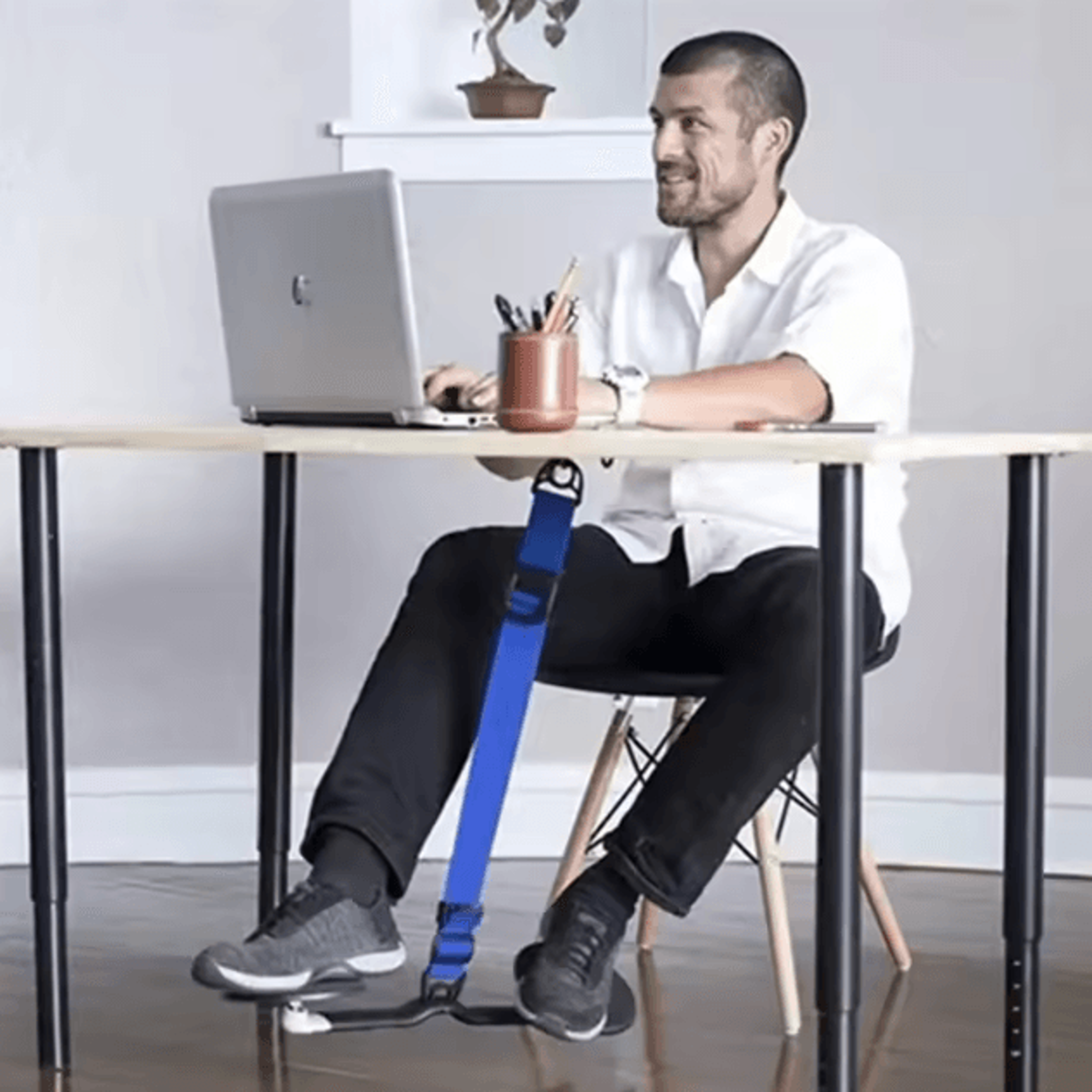 Ergonomic Under Desk Foot Rest Swing Stool  Adjustable AntiCross Legs Footstool For Office Exercise 0