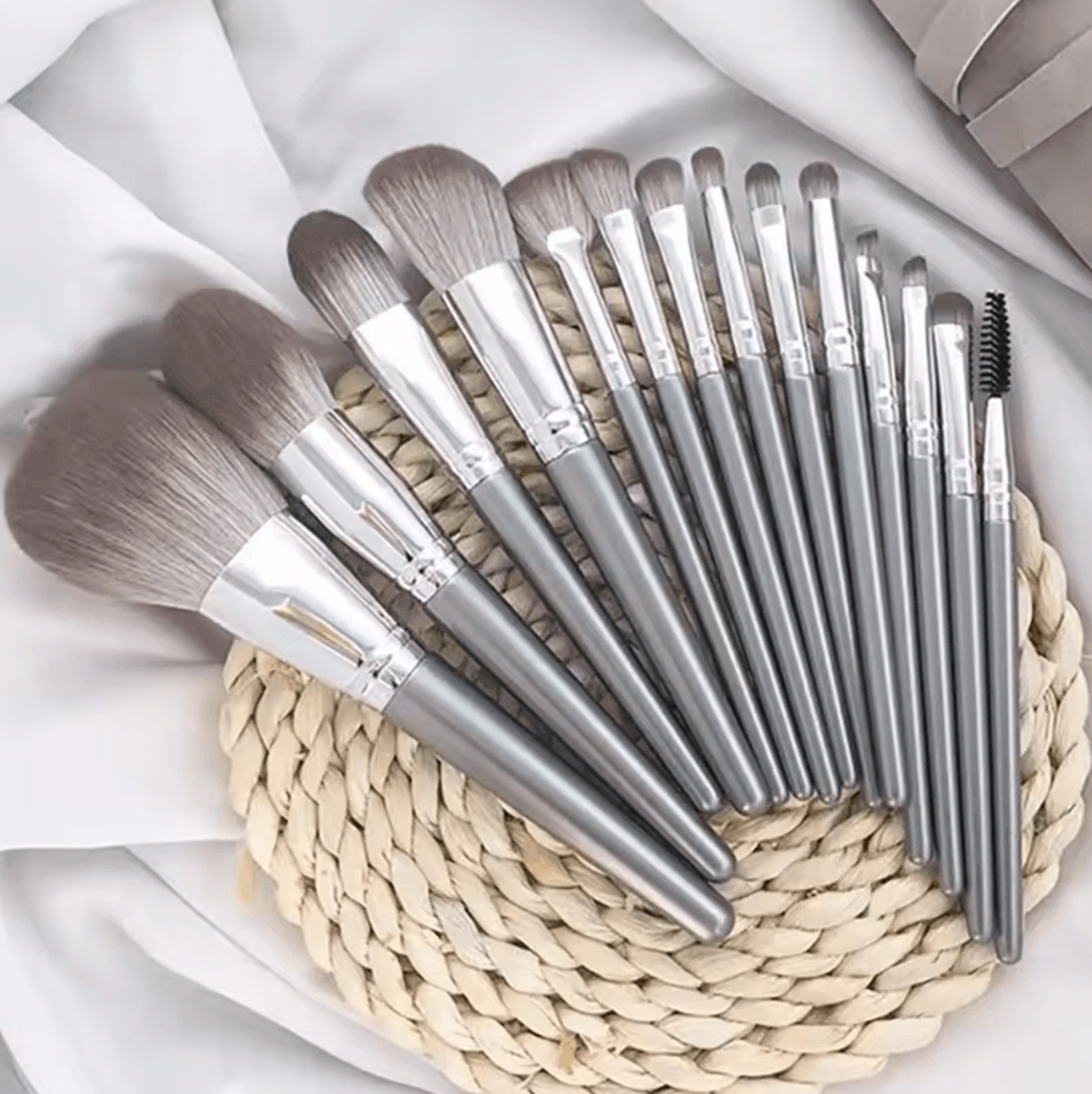 Luxe Silver 14 Piece Makeup Brush Set For Flawless Face And Eye Blending 1