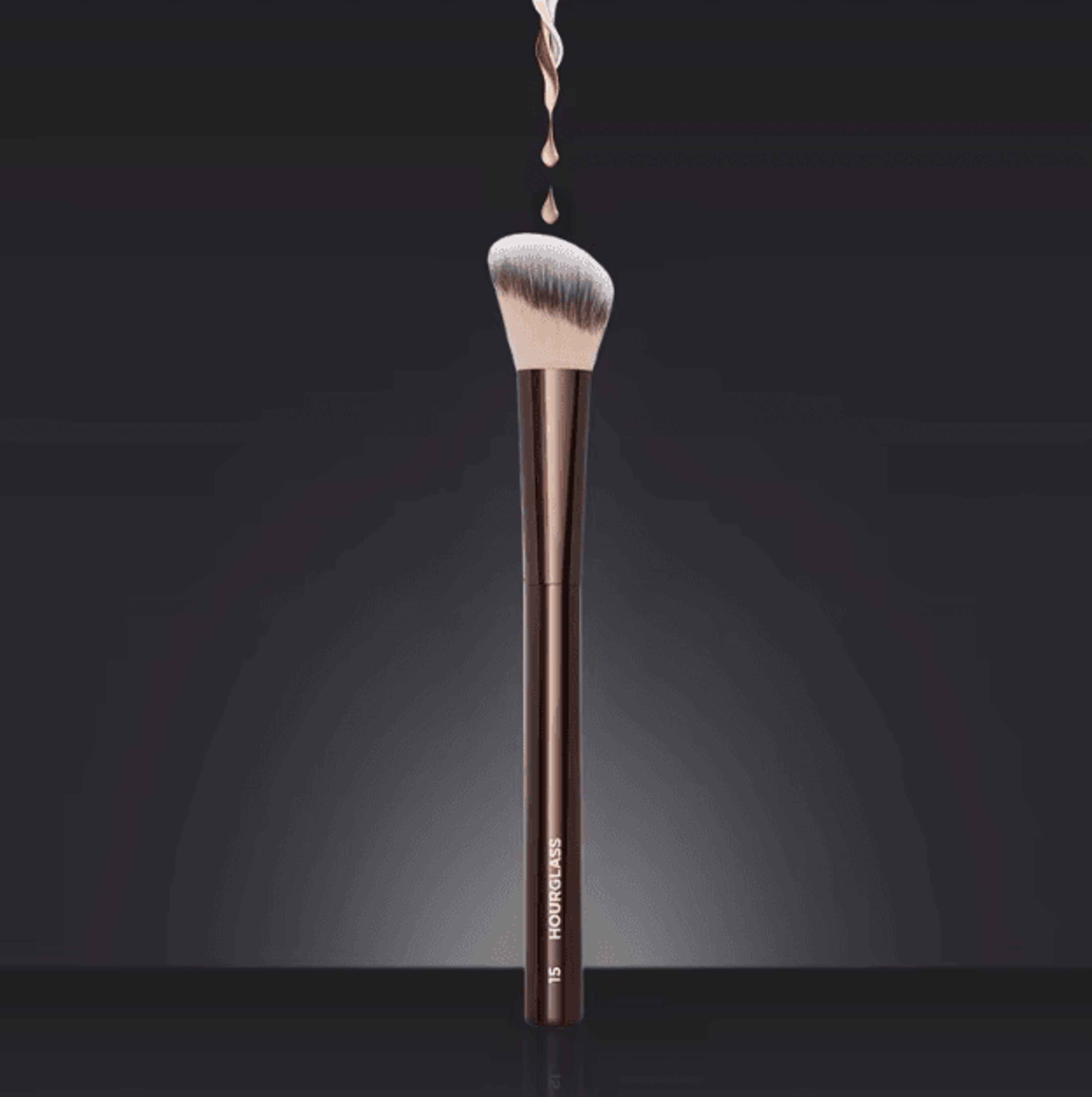 No15 Angled Blush Brush For Liquid Cream Bronzer And Smooth Contour Blending 1