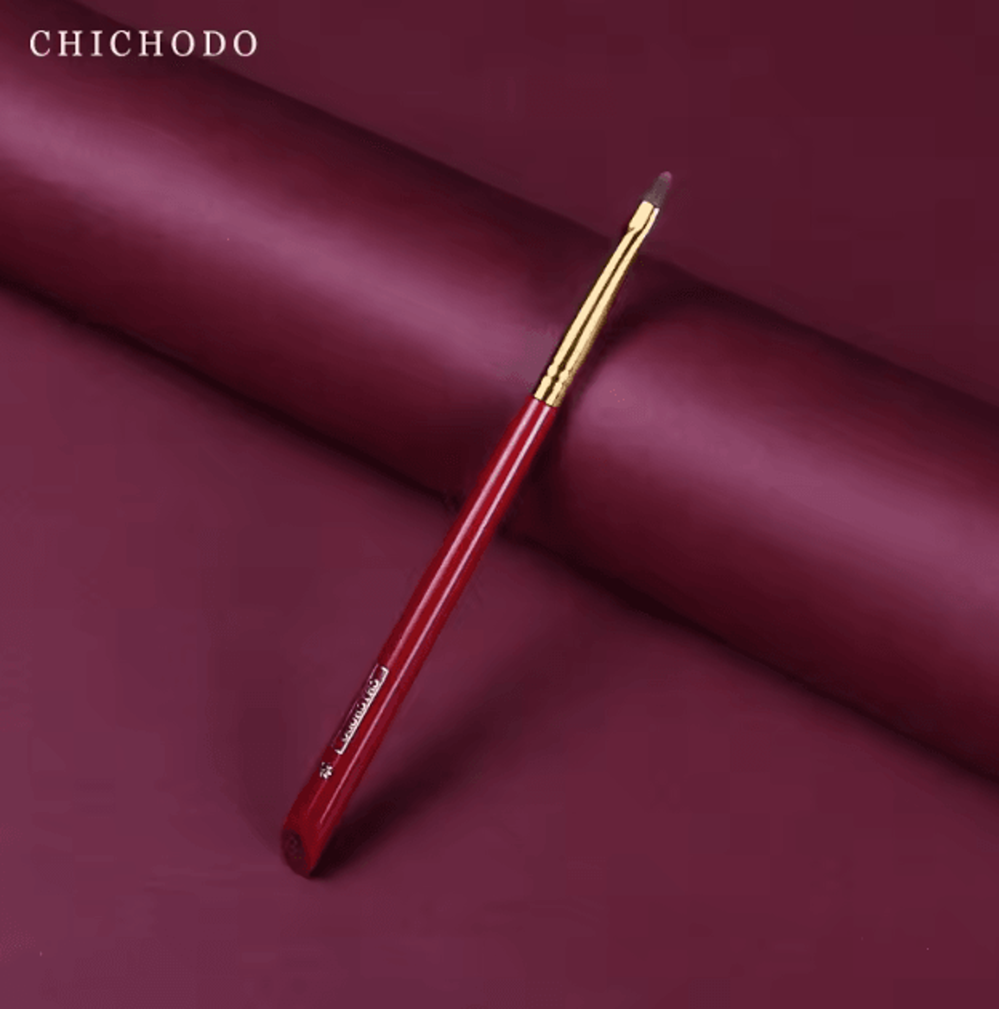 CHICHODO Red Rose Lip And Eyeliner Brush For Precise Definition And Smooth Application 2