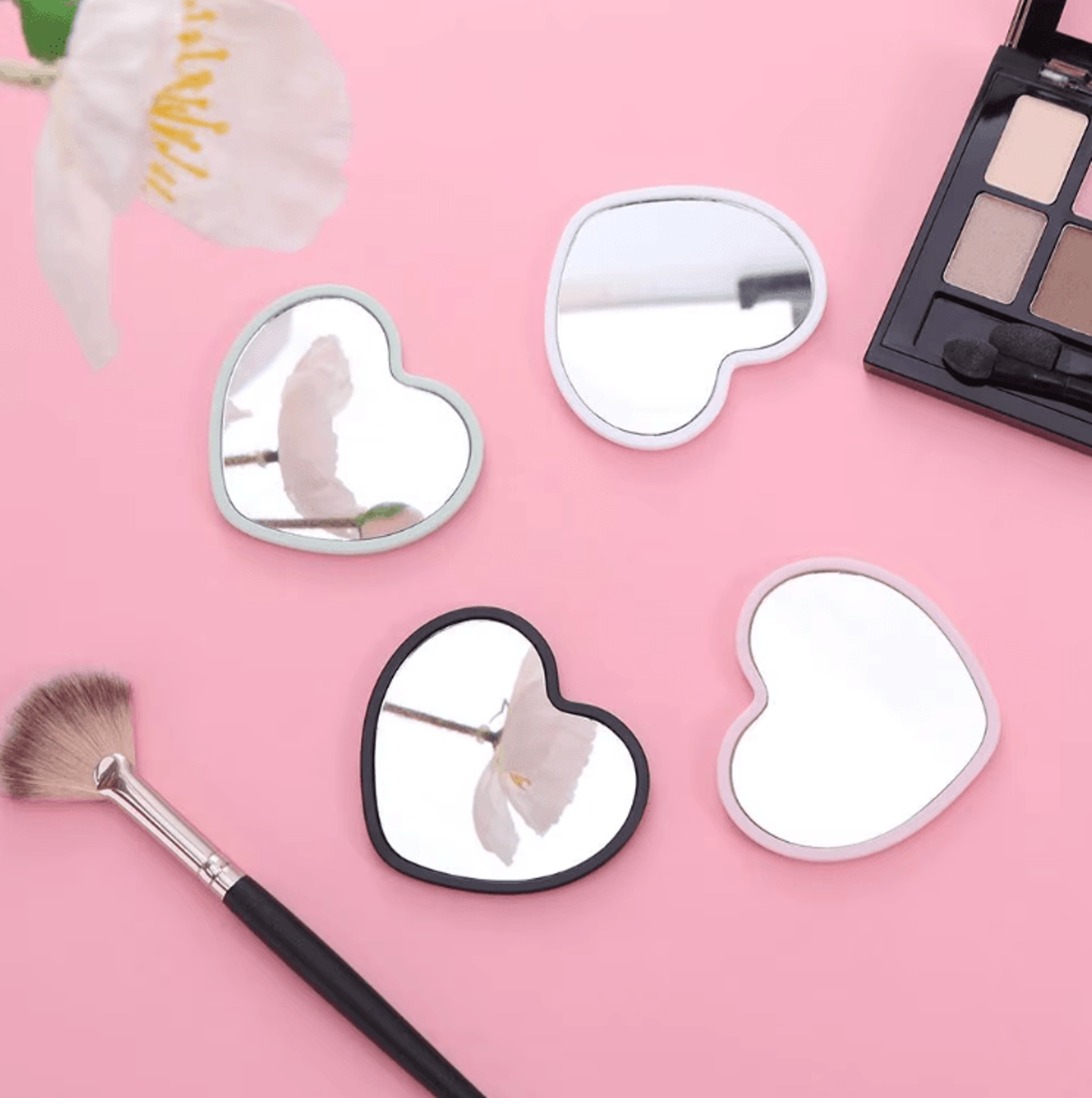 HeartShaped Mini Makeup Mirror  Cute Portable Handheld Beauty Mirror 0