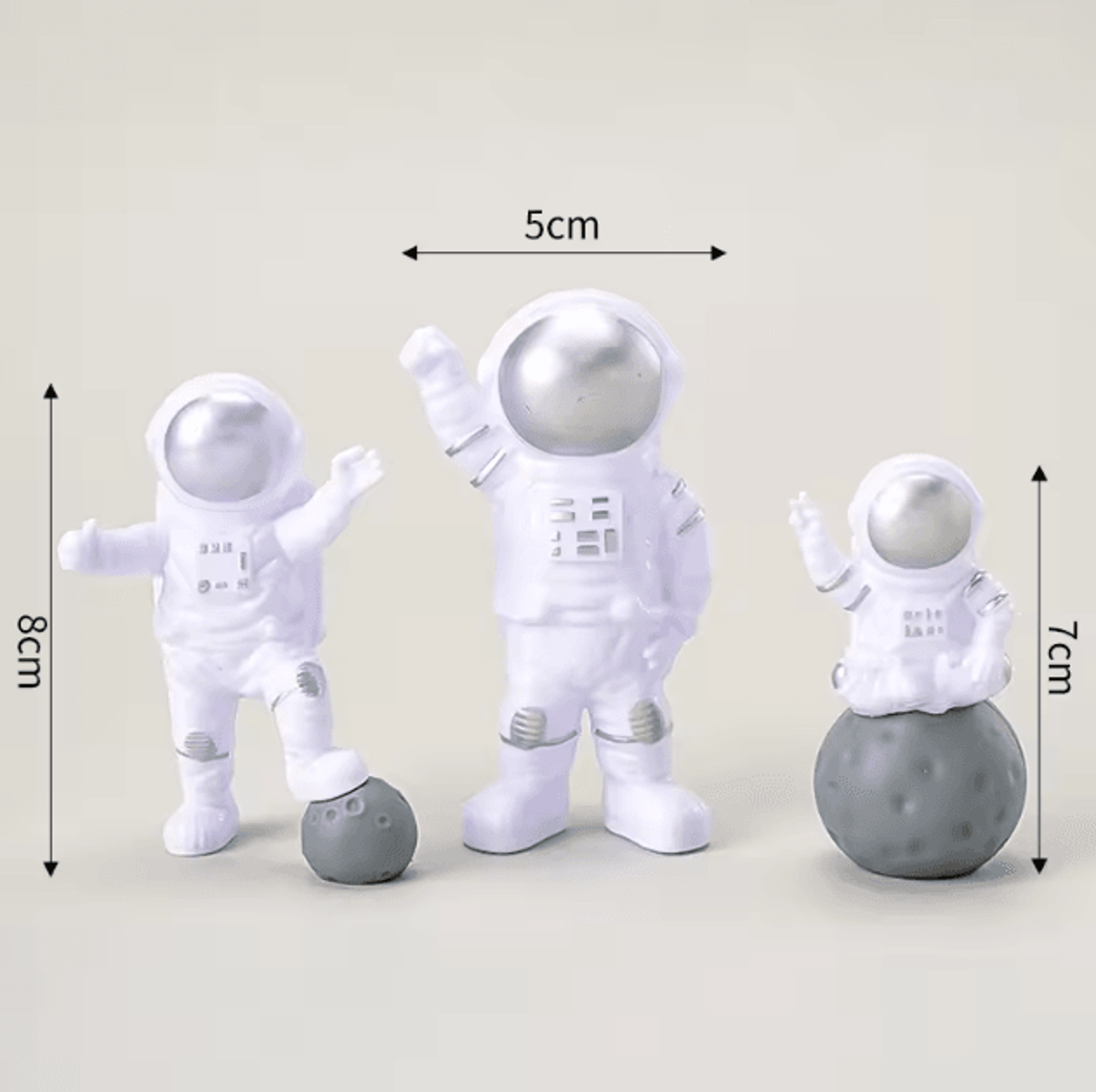 4Piece Astronaut Figurine Set Mini Spaceman Desk Decor Educational Toy  Gift 9