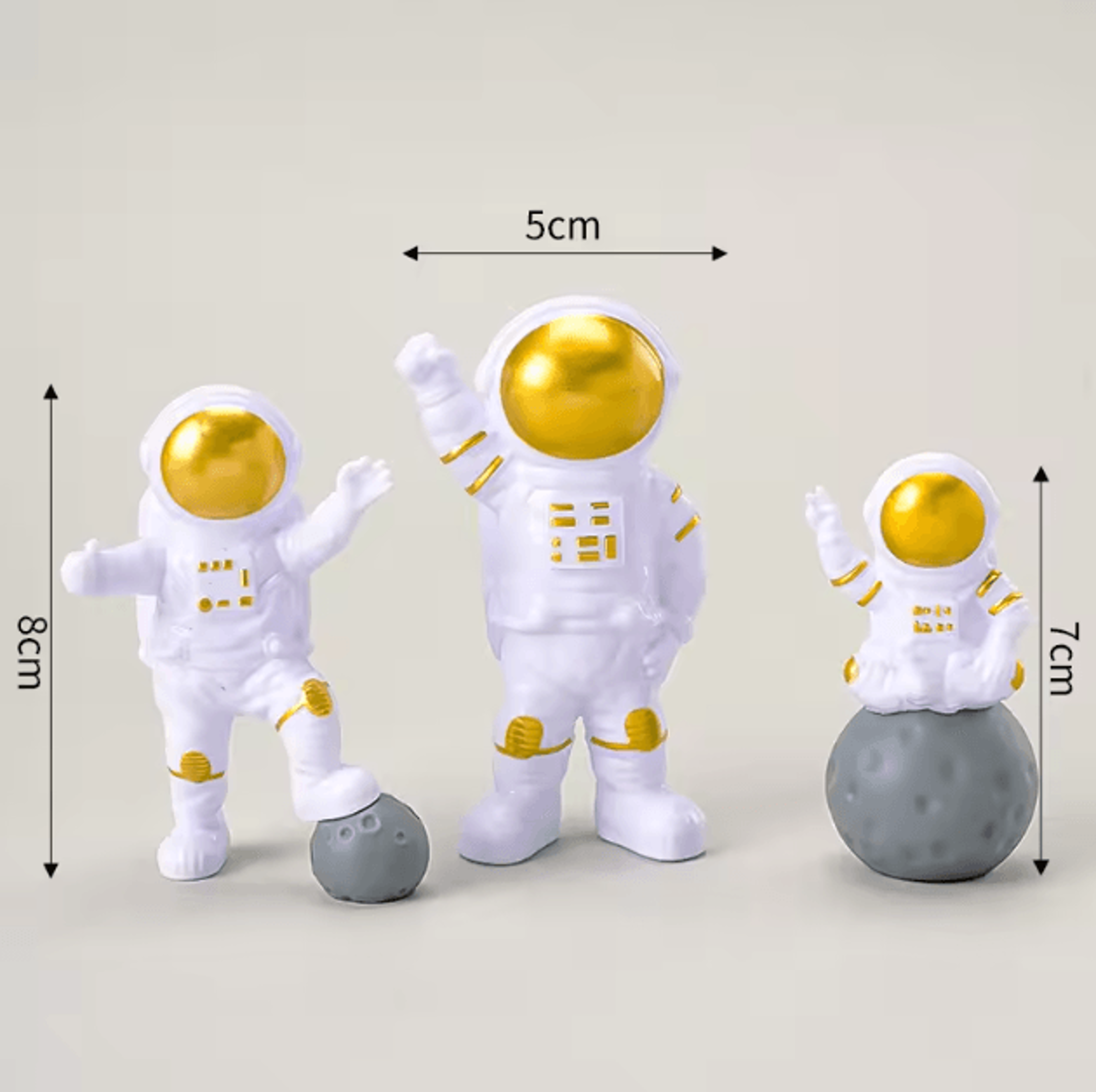 4Piece Astronaut Figurine Set Mini Spaceman Desk Decor Educational Toy  Gift 8
