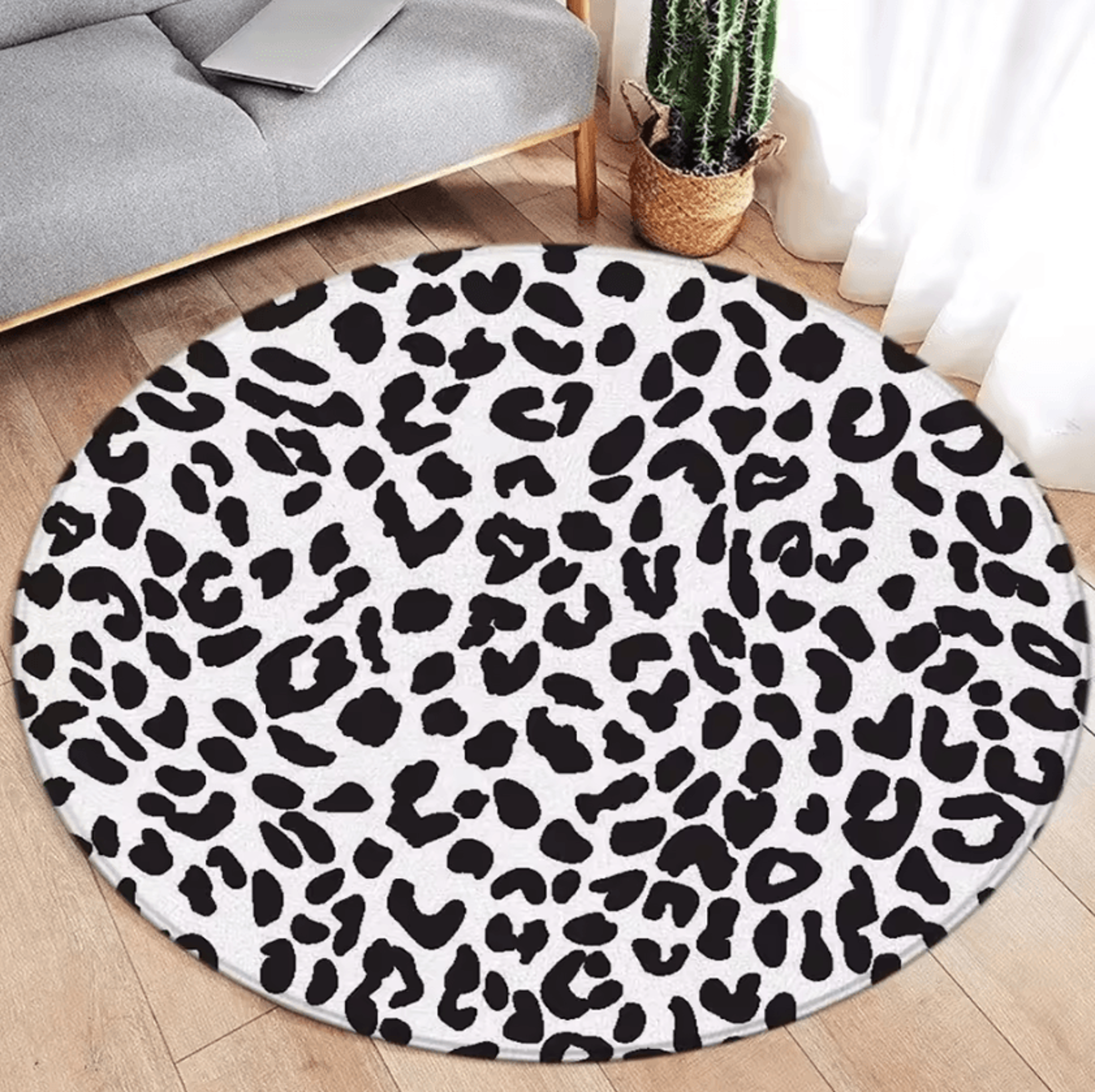 Brown Leopard Print Round Rug  Soft Animal Print Circle Carpet Flannel Floor Decor 0