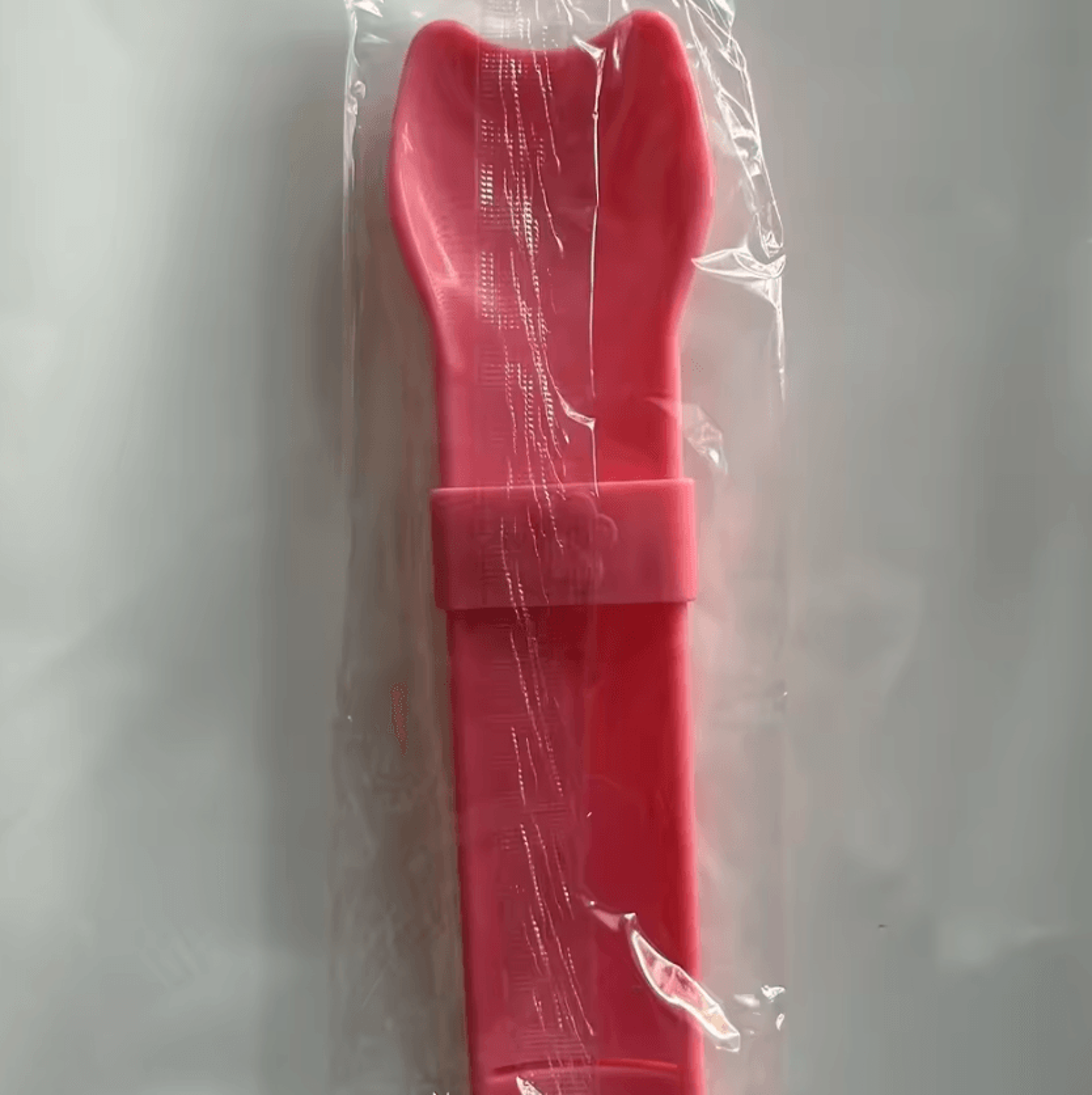 Cat Treat Squeeze Spoon Feeder For Lickable Wet Treats 4
