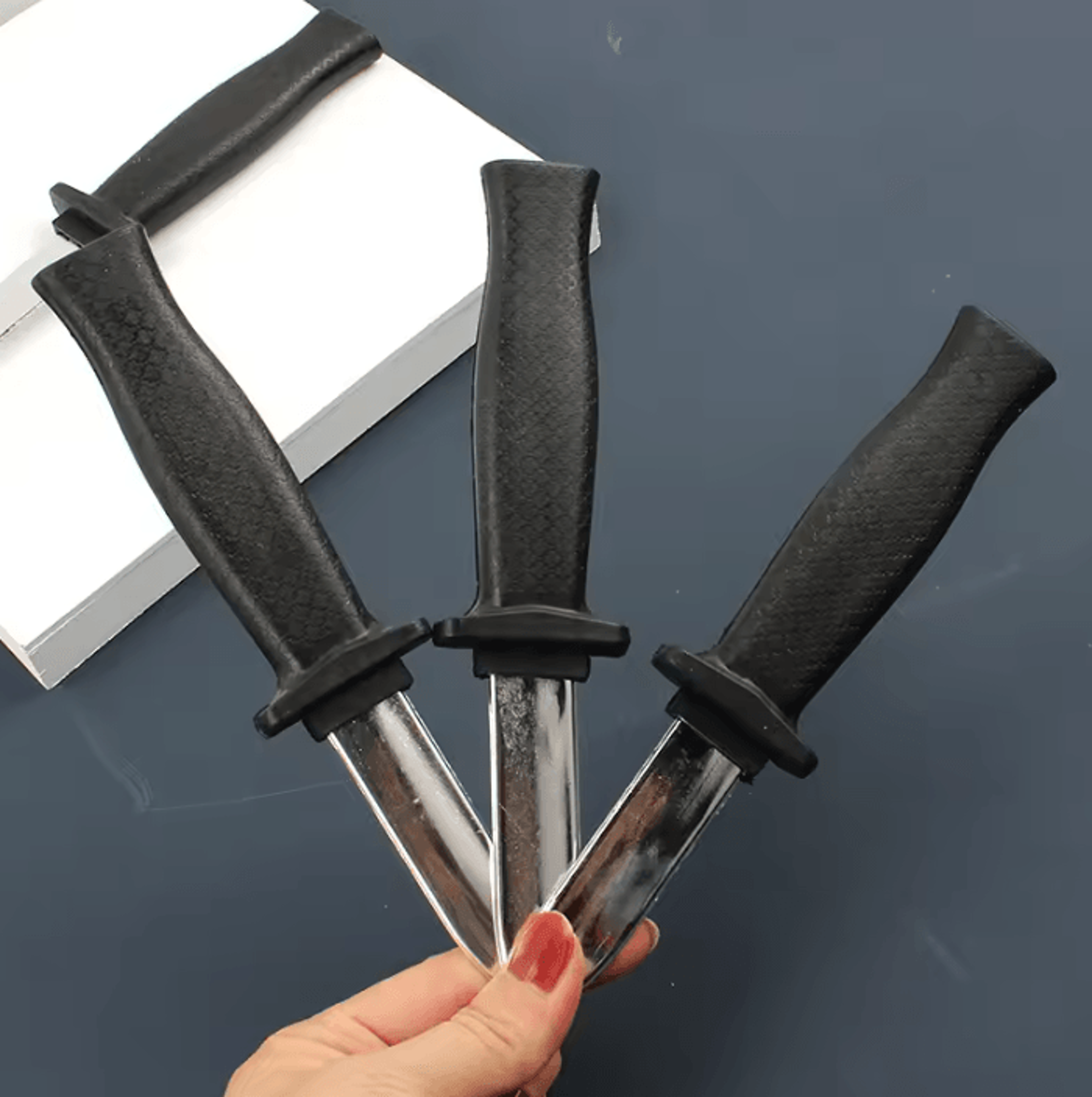 Retractable Fake Knife Magic Trick Toy Telescopic Stage Prop For Kids And Parties 2
