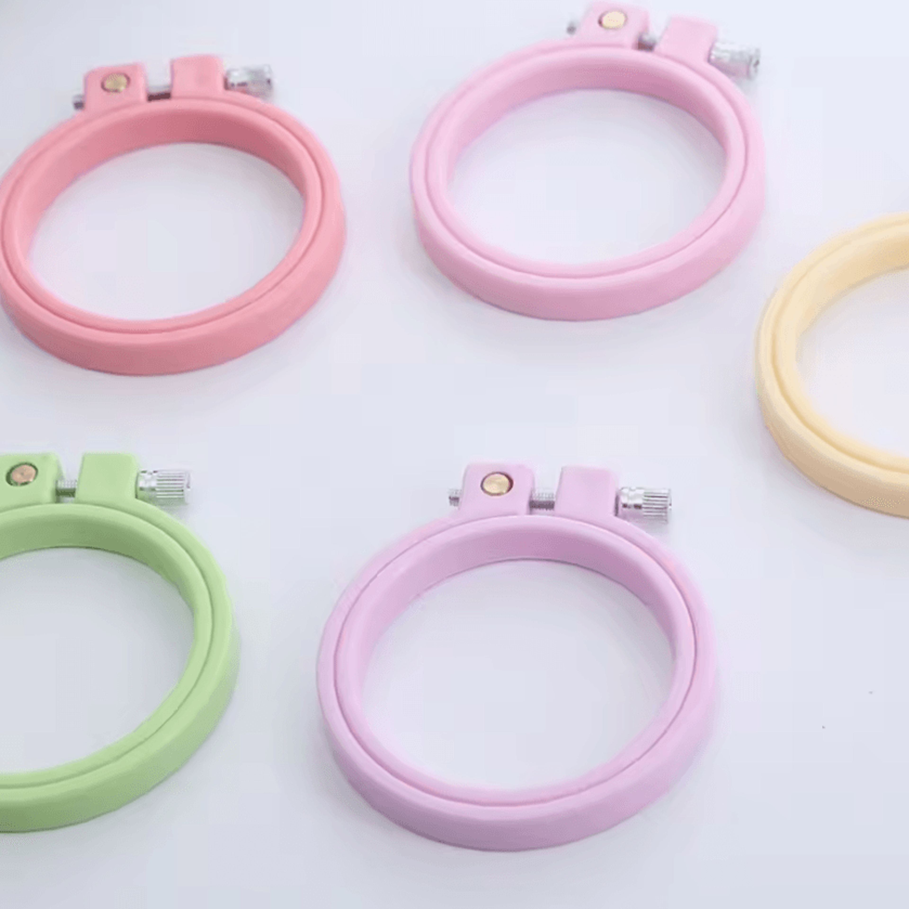 7cm Mini Plastic Embroidery Hoop  Round Cross Stitch Frame 1