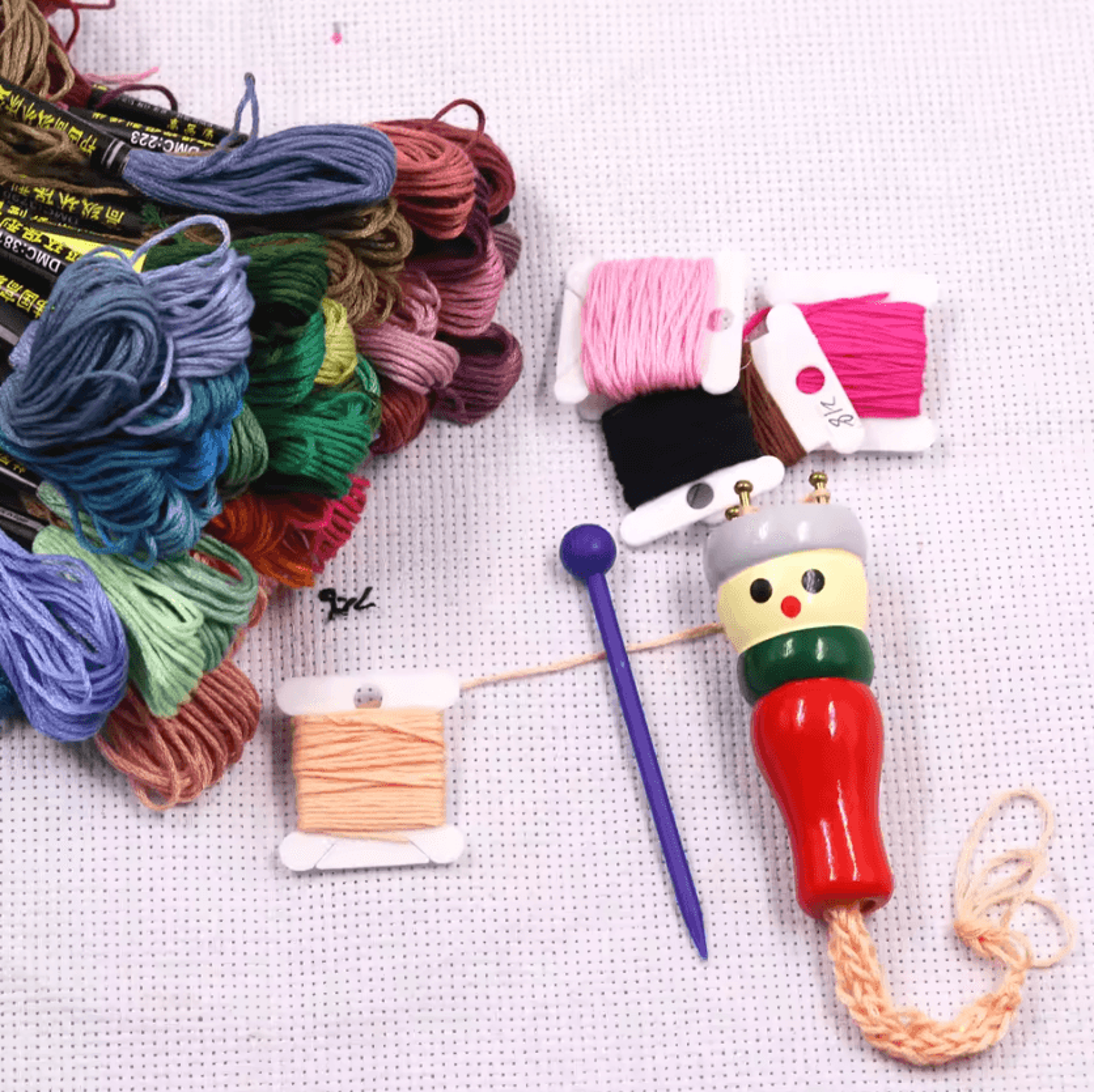 Wooden French Knitting Doll Spool For Yarn Cord  DIY Crafts 3