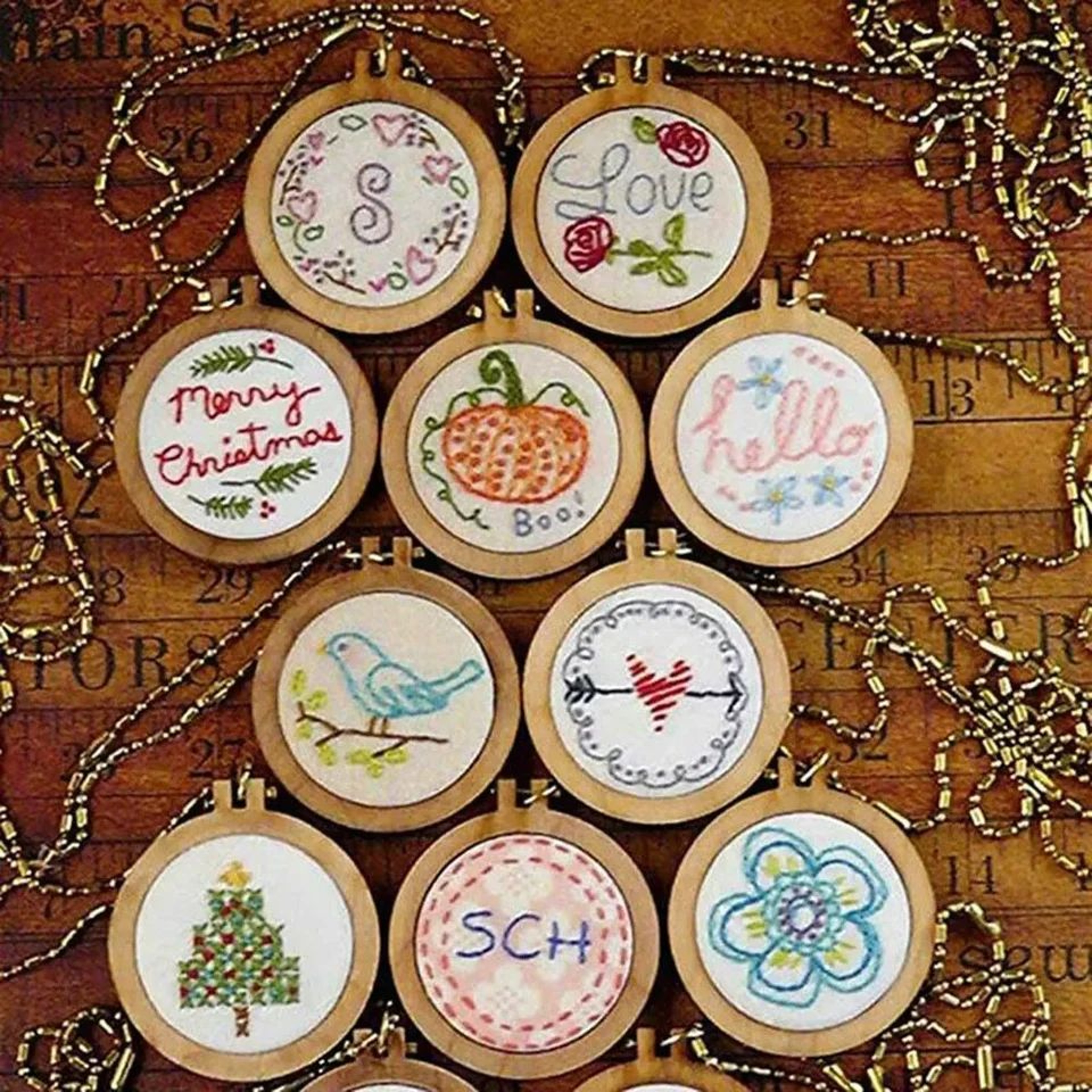 10Piece Mini Wooden Embroidery Hoop Set For Cross Stitch  DIY Crafts 5
