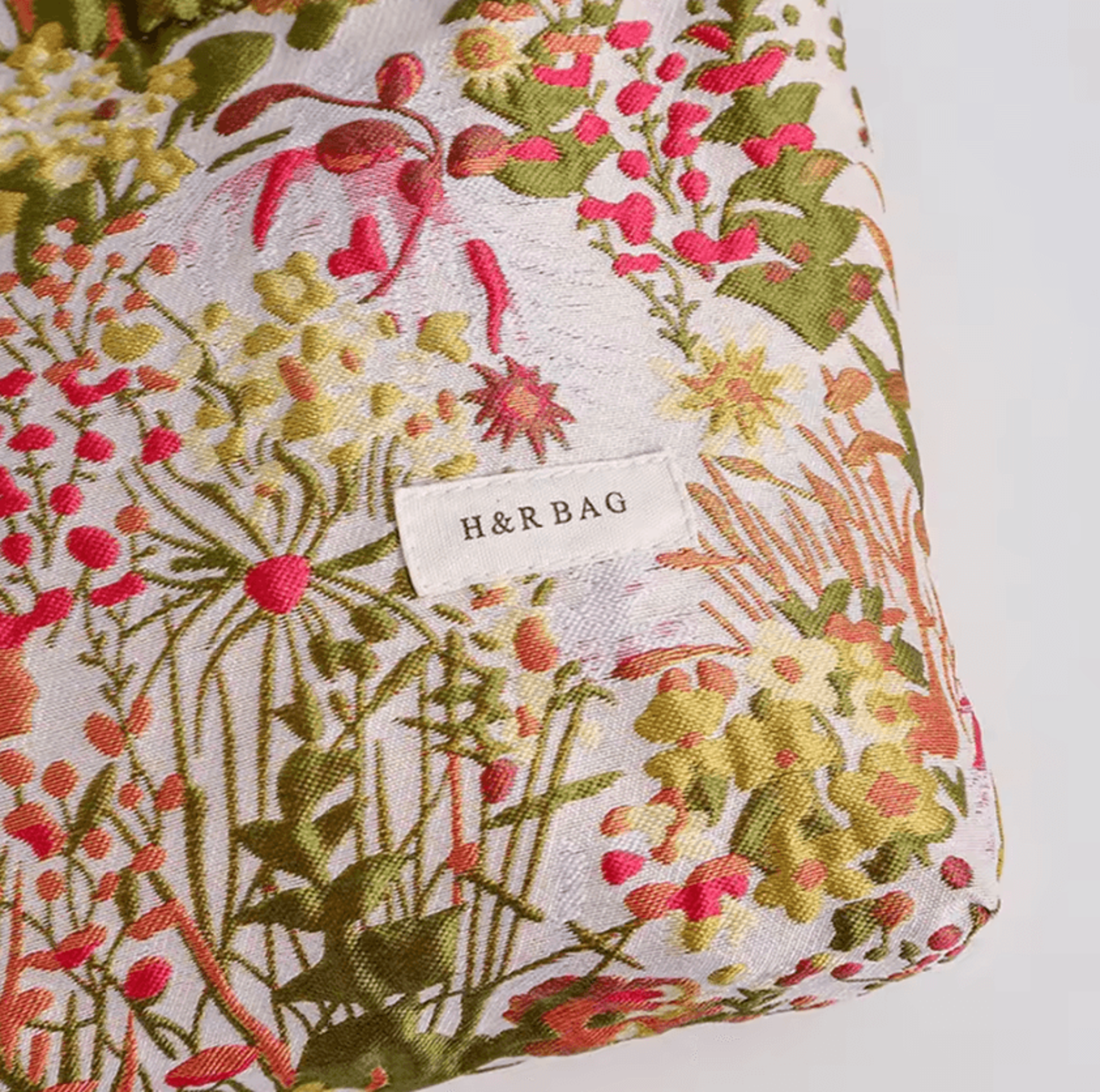 Retro Floral Jacquard Makeup Bag Set 4