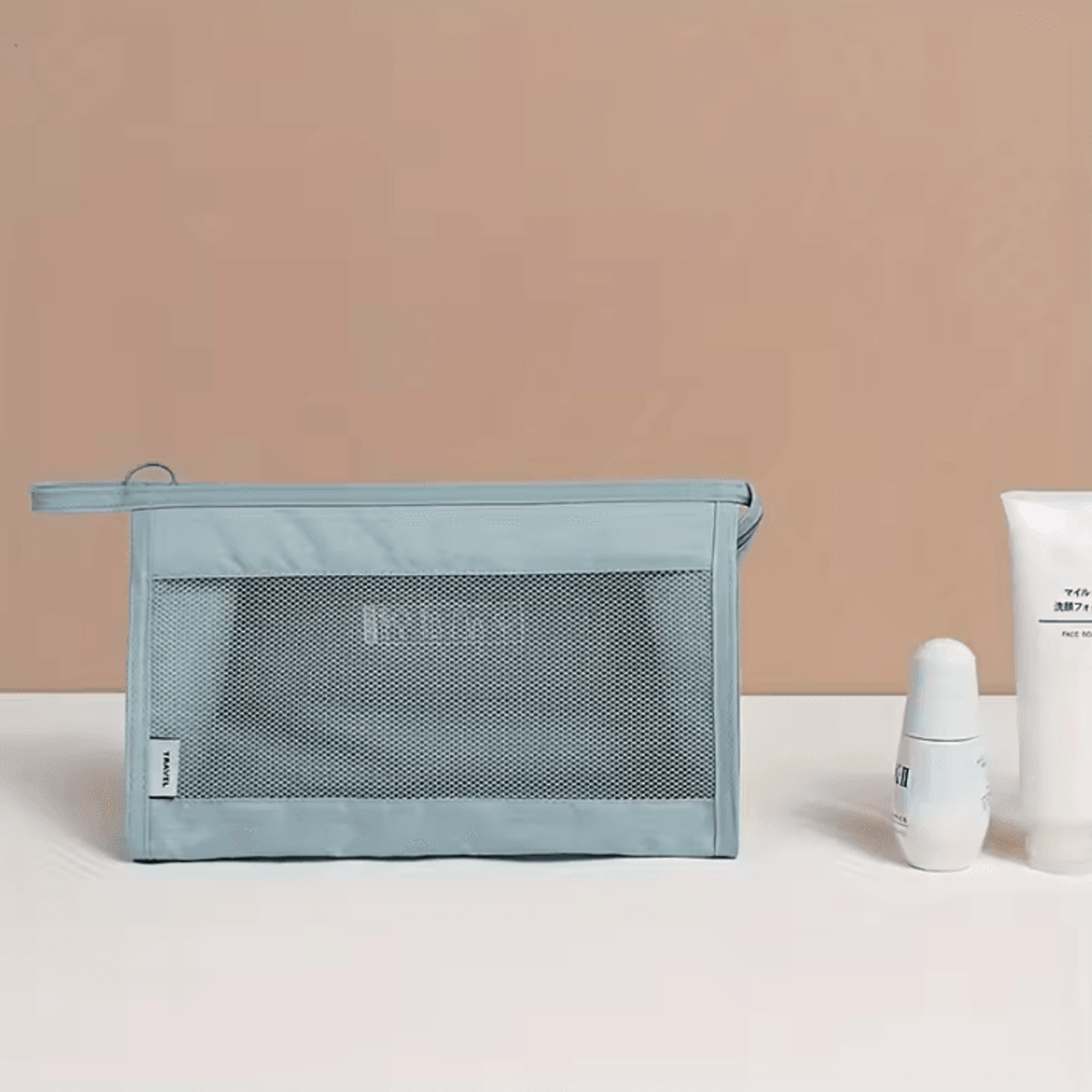 Portable Mesh Large Capacity Travel Toiletry Bag 0