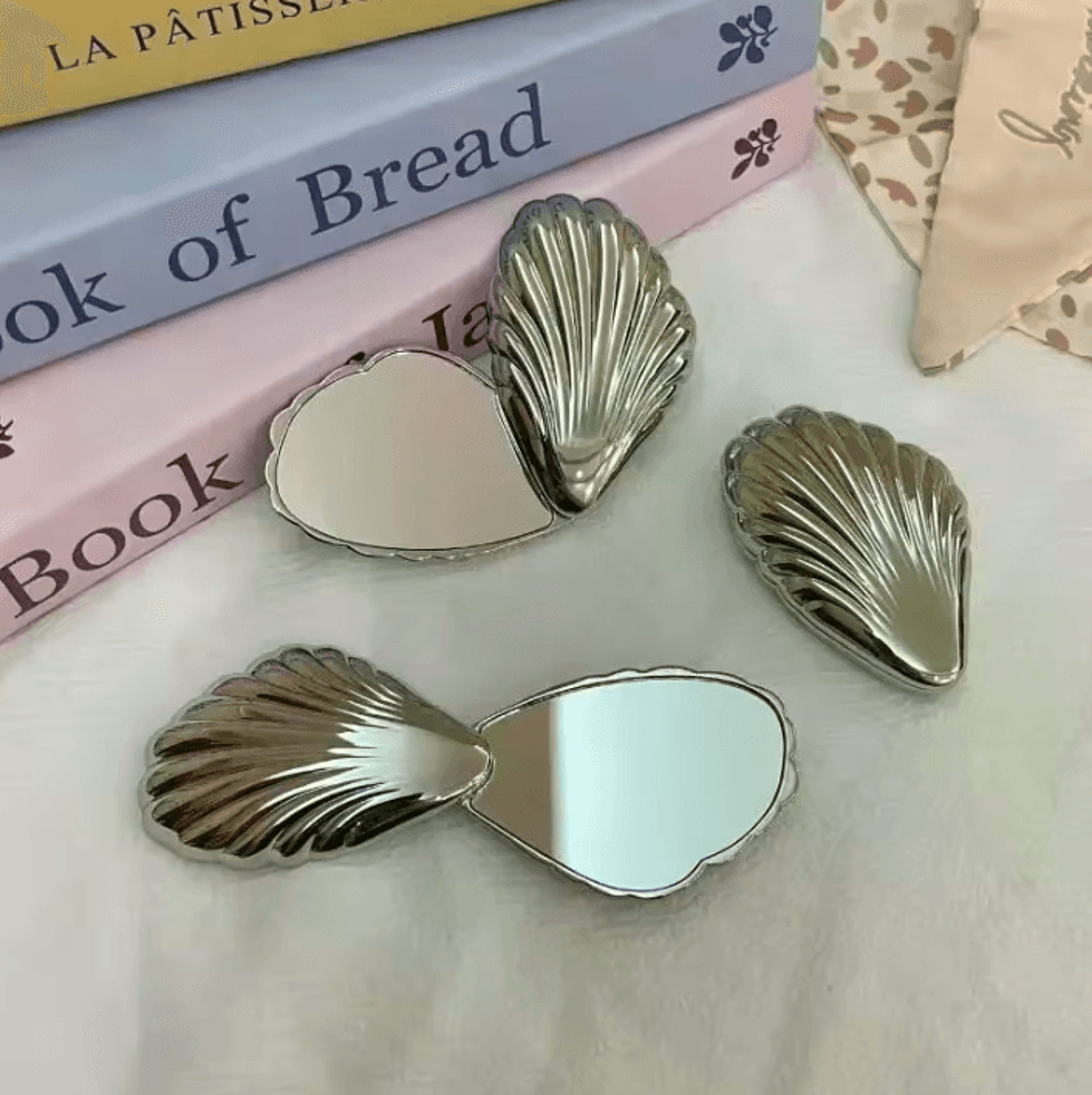 Mini Seashell Double Sided Compact Mirror 0