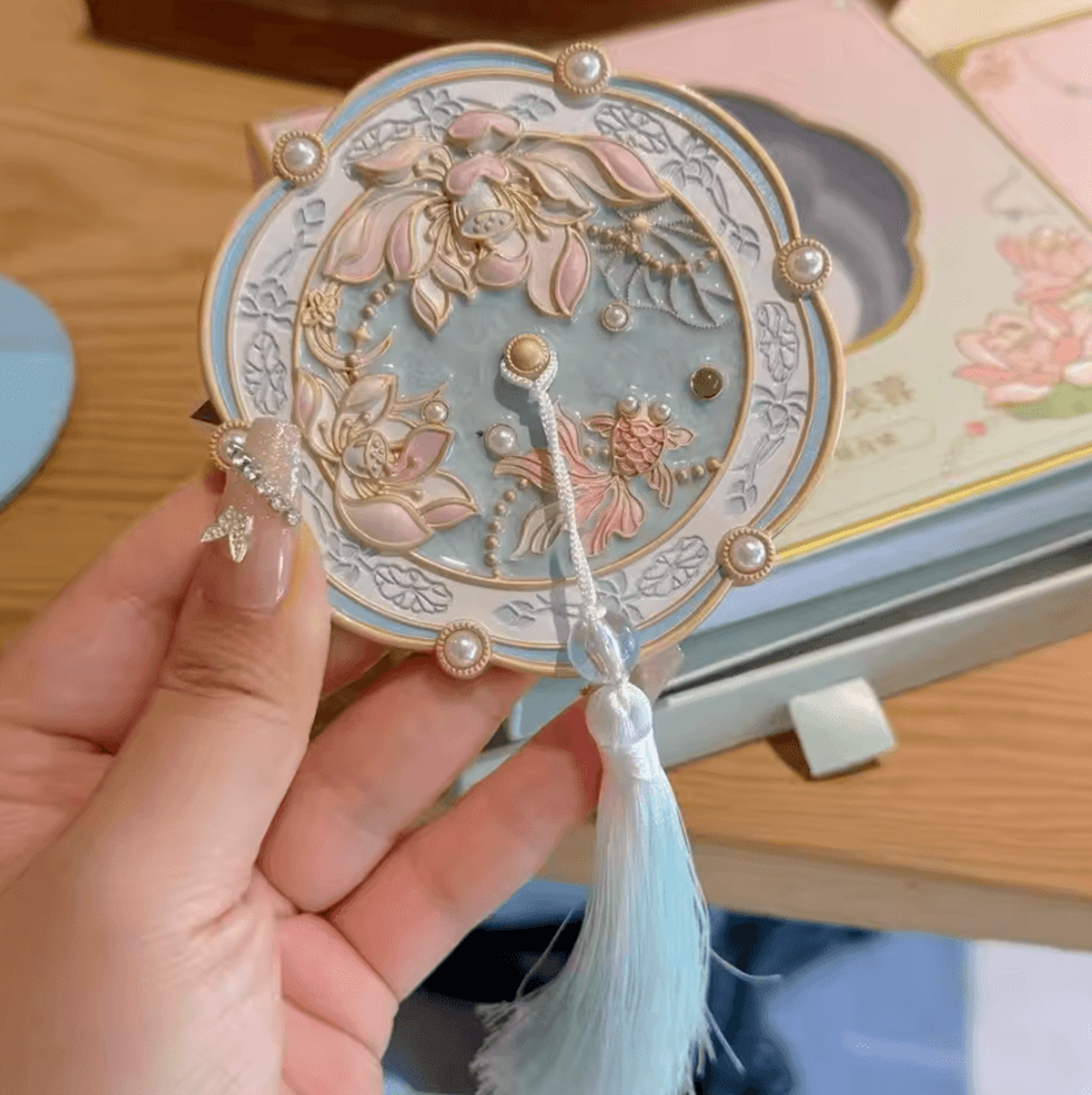 Water Hibiscus Vintage Handheld Makeup Mirror 3