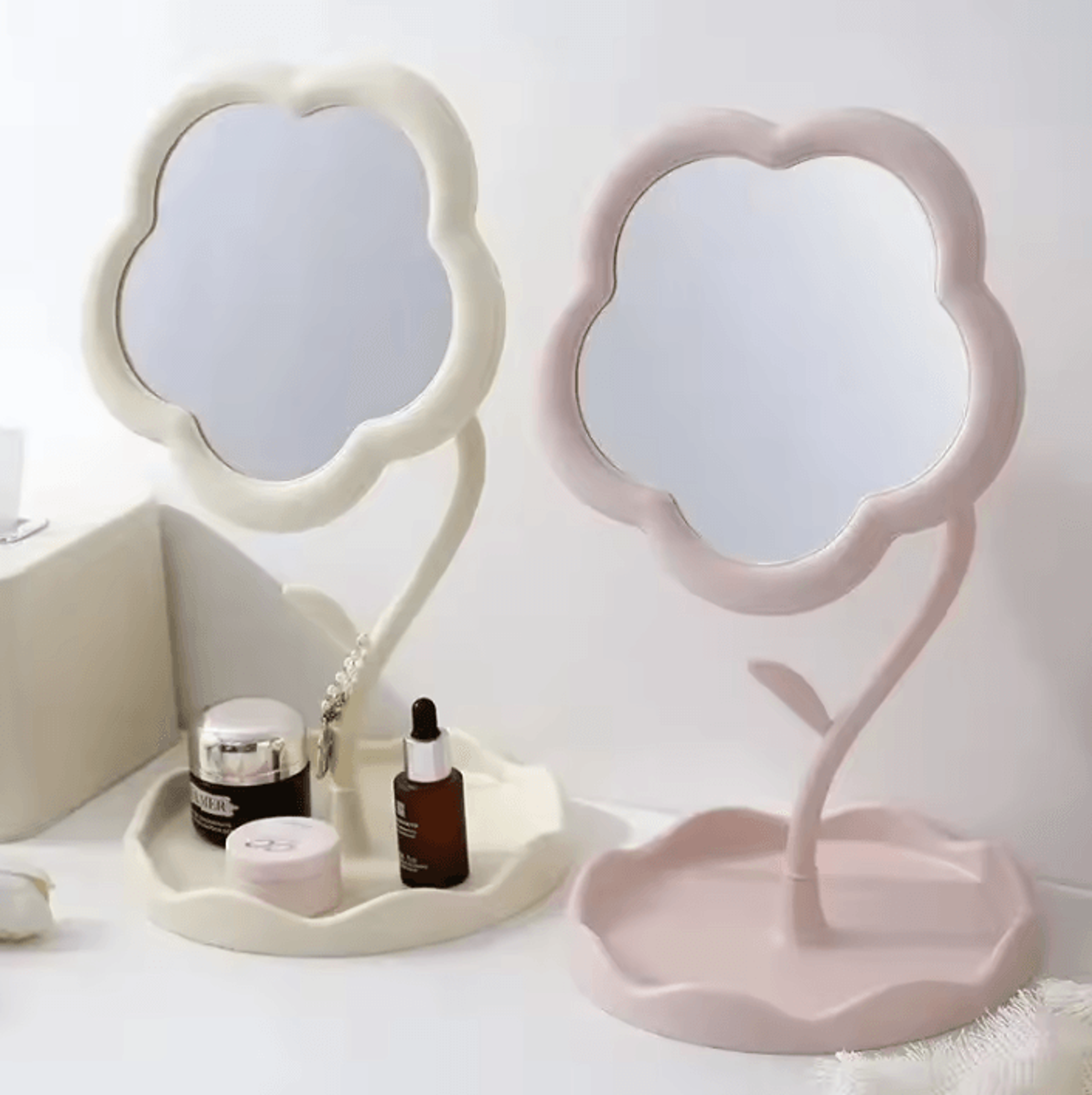 Cute Flower Shaped Desktop Vanity Mirror 2