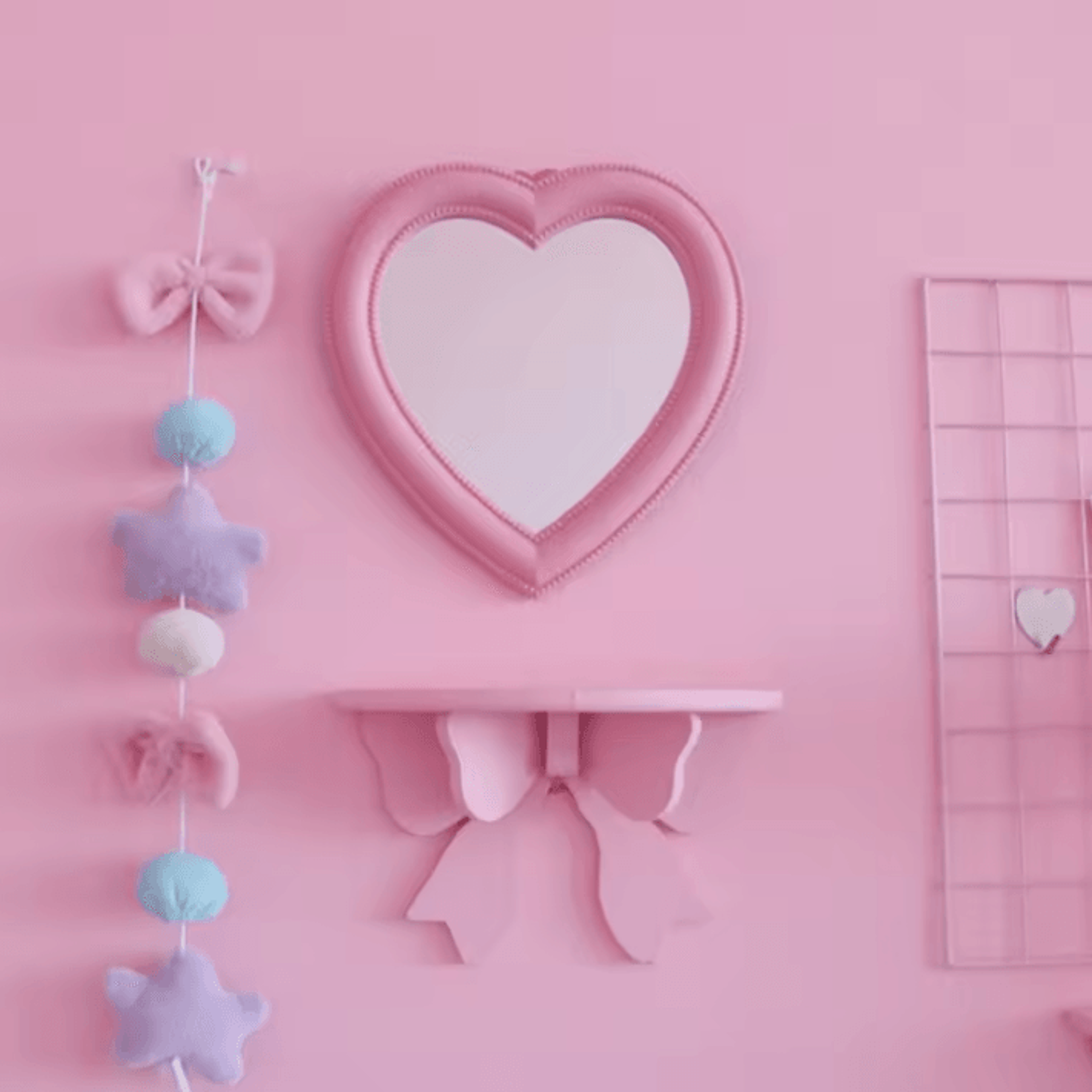 Heart Shaped Decorative Vanity Makeup Mirror 3