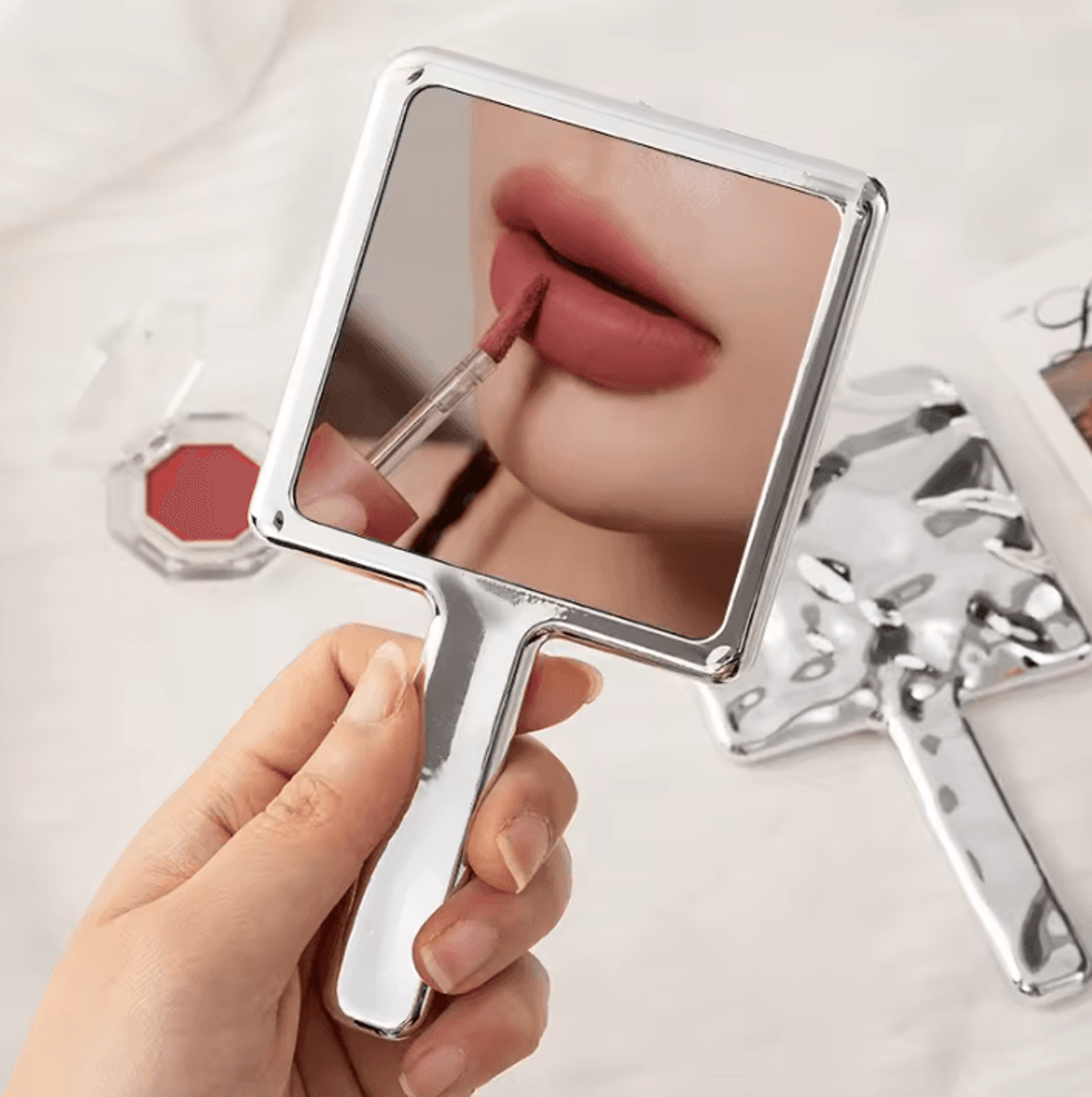 Liquid Shape Handheld Makeup Mirror For Salon And Vanity 2