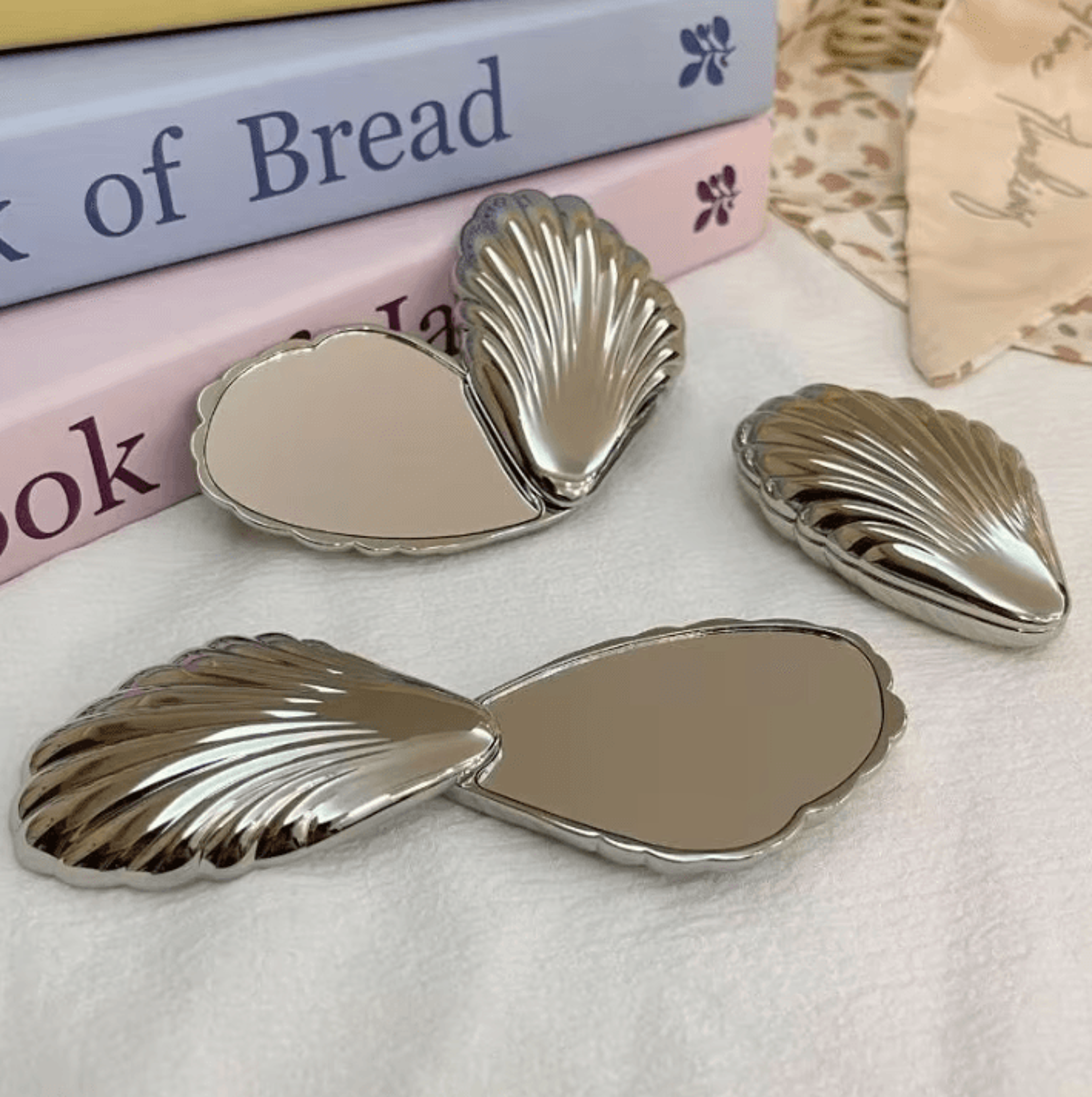 Seashell Double Sided Foldable Compact Makeup Mirror 4