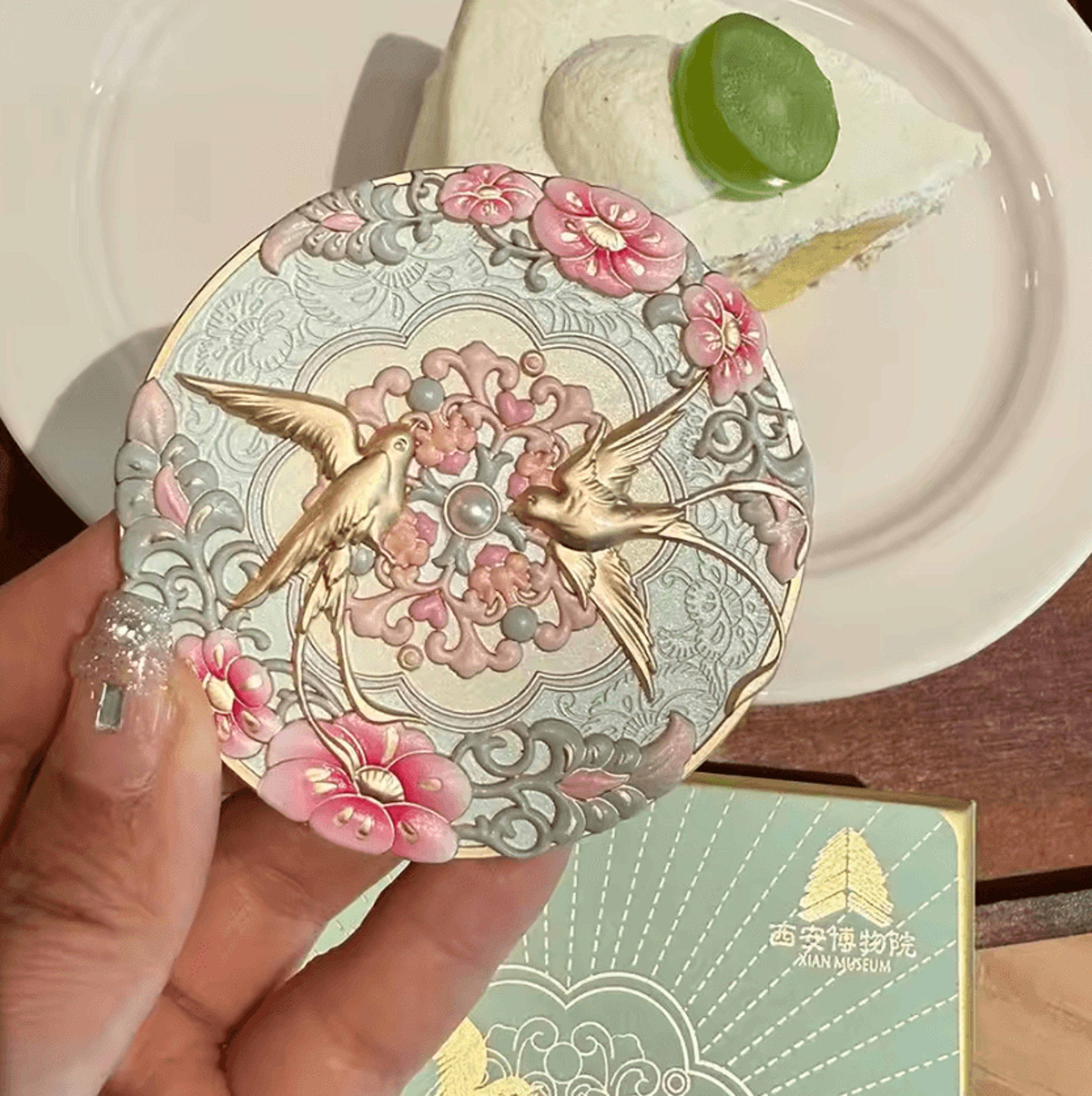 Vintage Chinese Bird And Floral Pocket Makeup Mirror 0