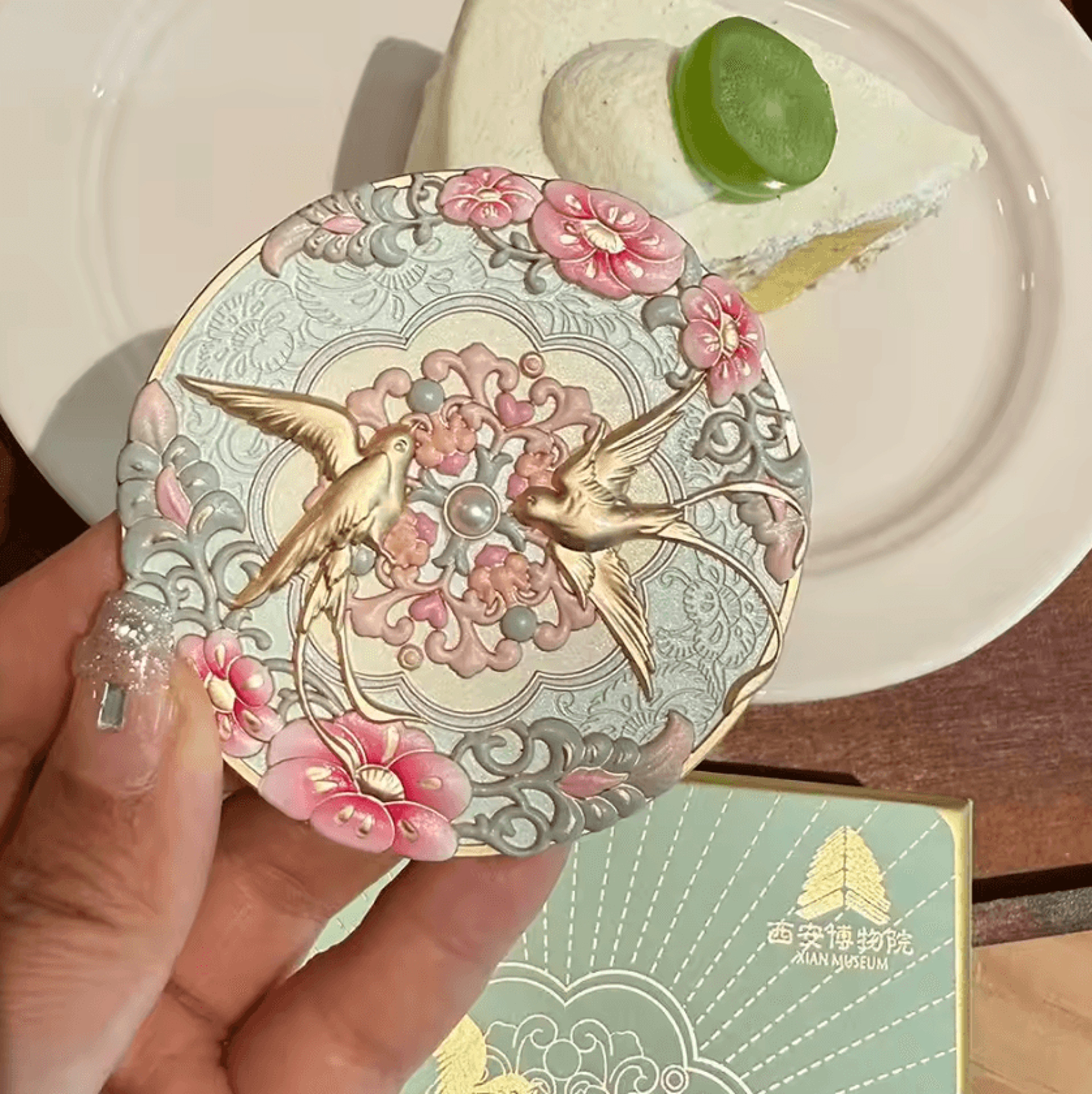 Vintage Chinese Peony Pocket Makeup Mirror 3