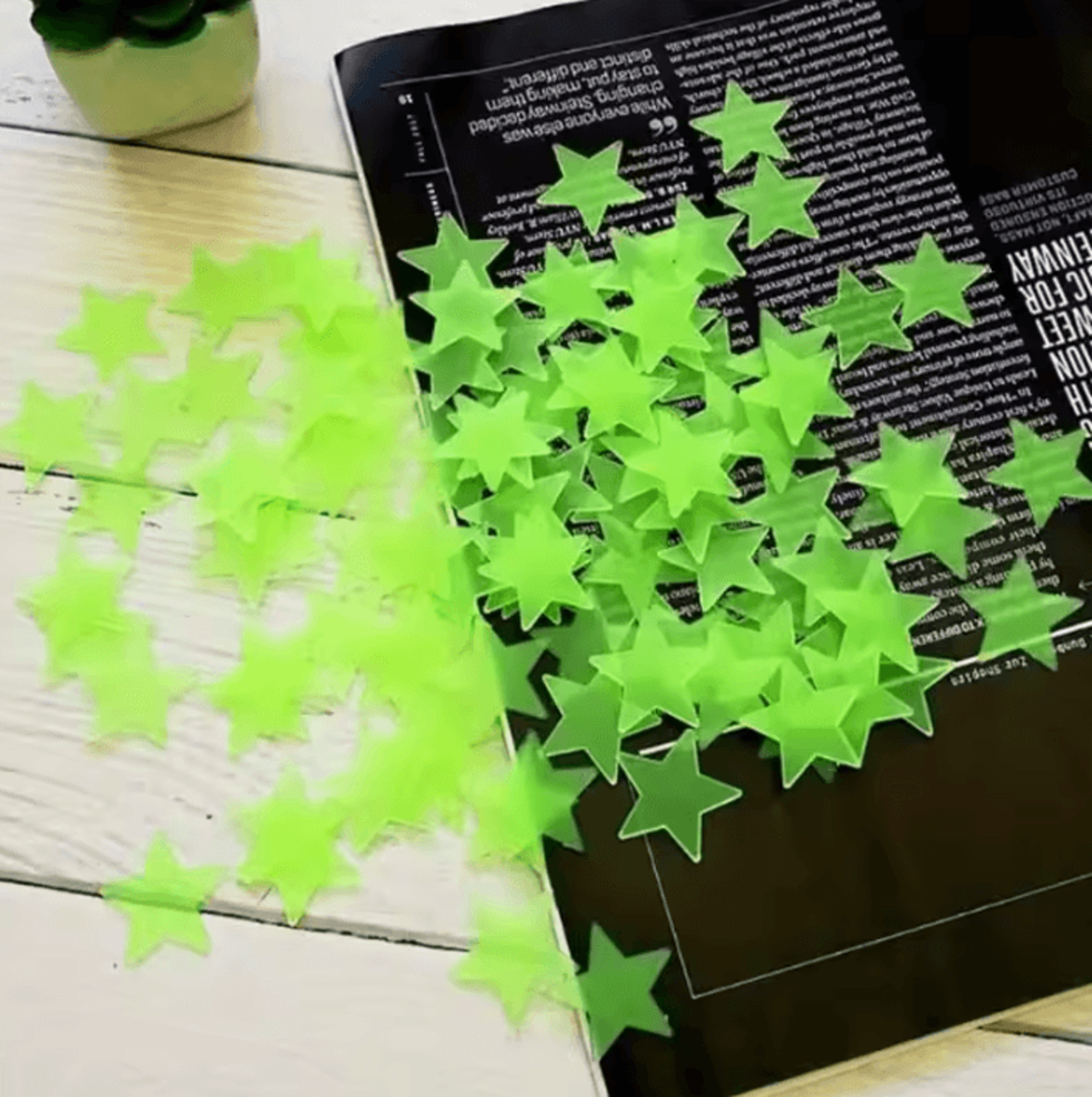 100 Piece 3D Glow In The Dark Star Wall Stickers For Kids Room 4