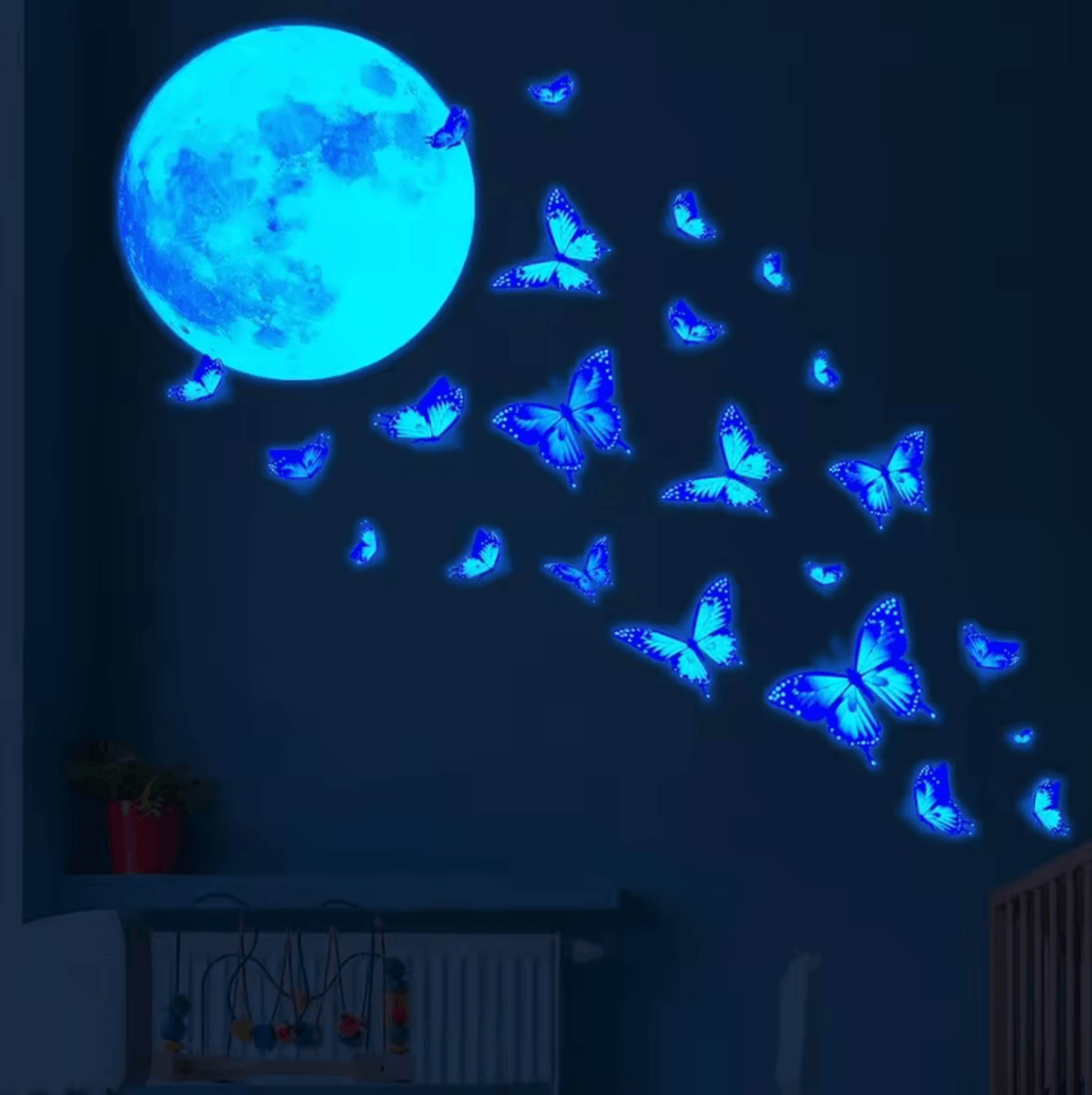 4 Piece Moon And Butterfly Glow In The Dark Wall Stickers 3