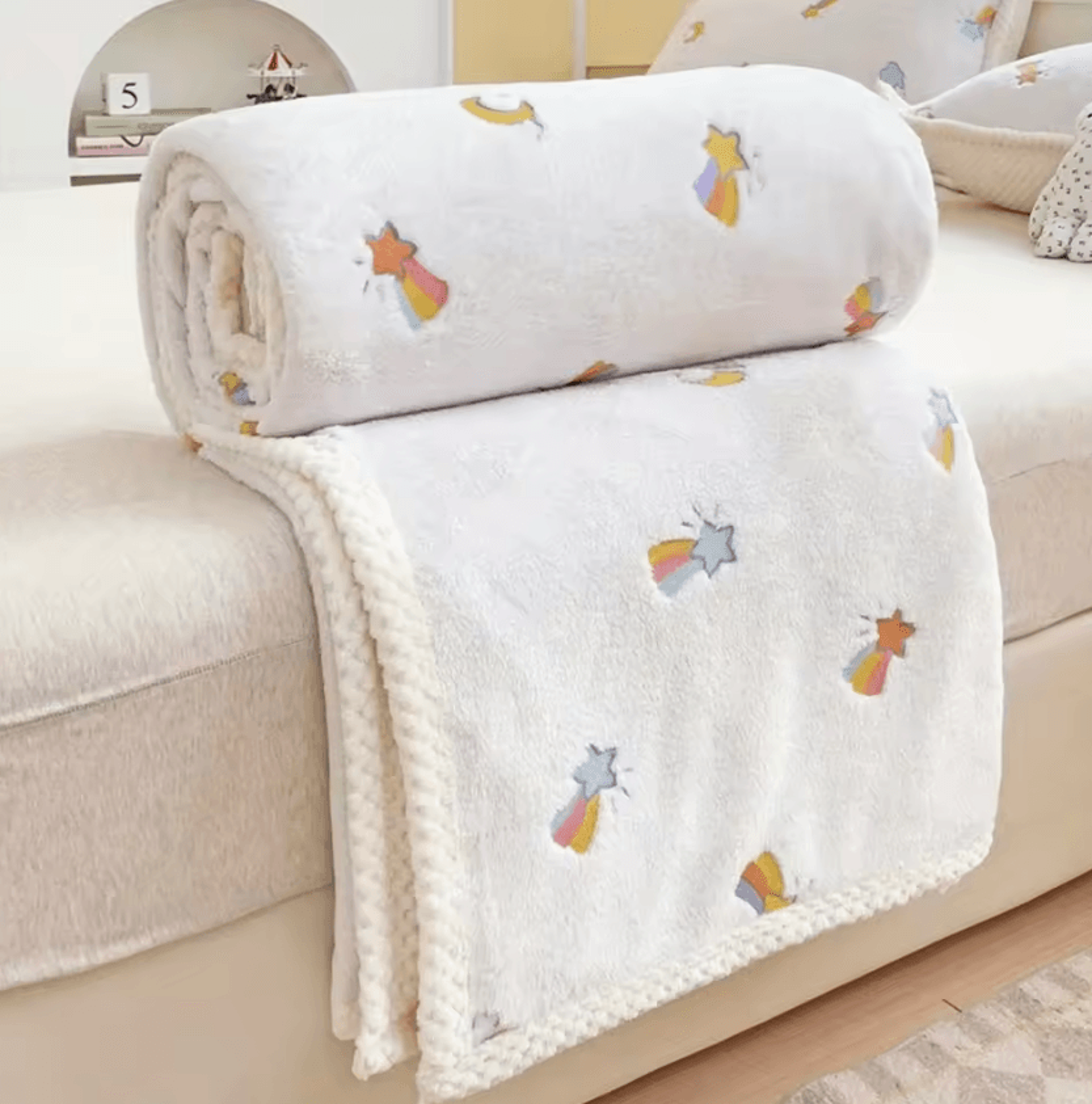 Soft Coral Fleece Multifunctional Nap Blanket 5