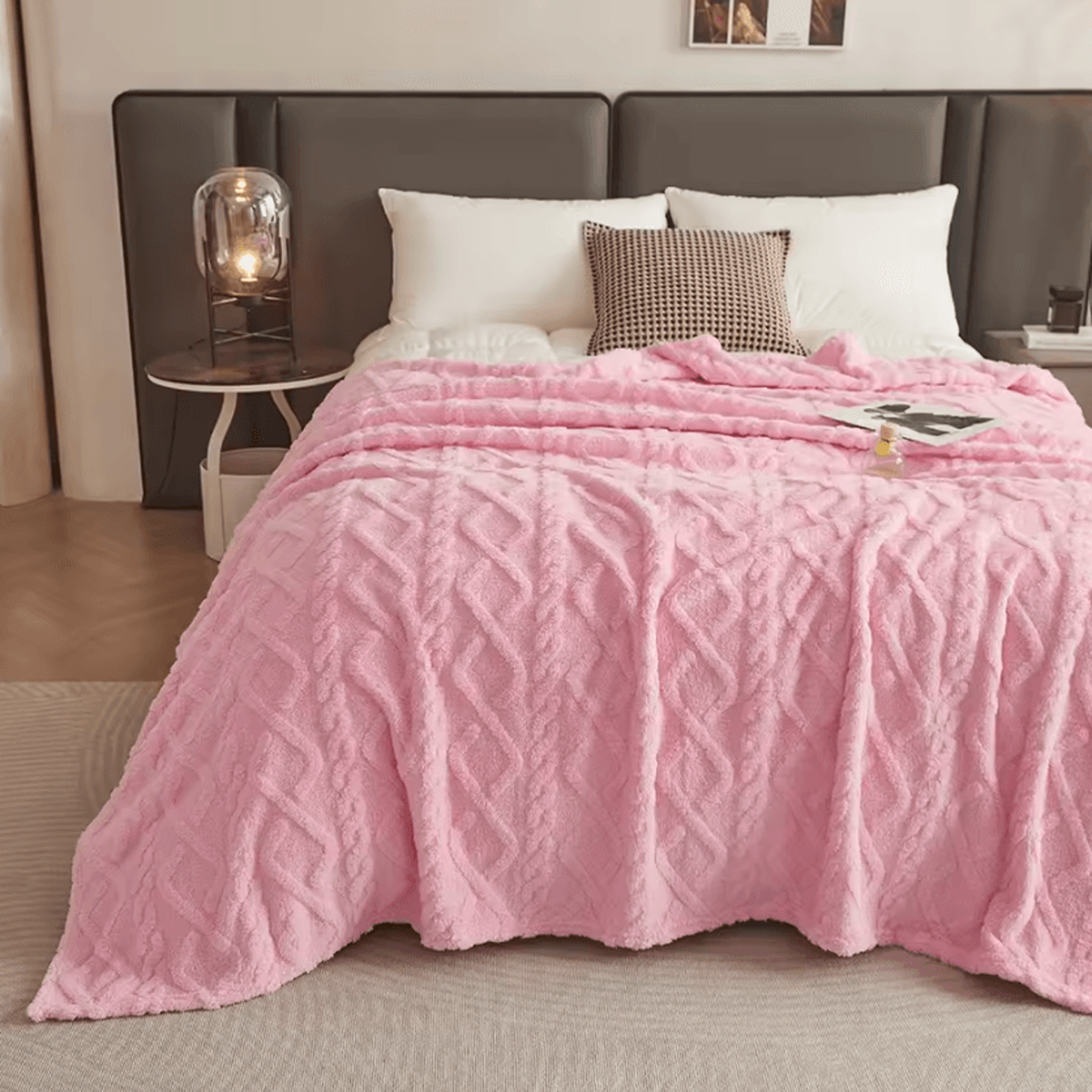 Double Sided Jacquard Coral Fleece Blanket 0