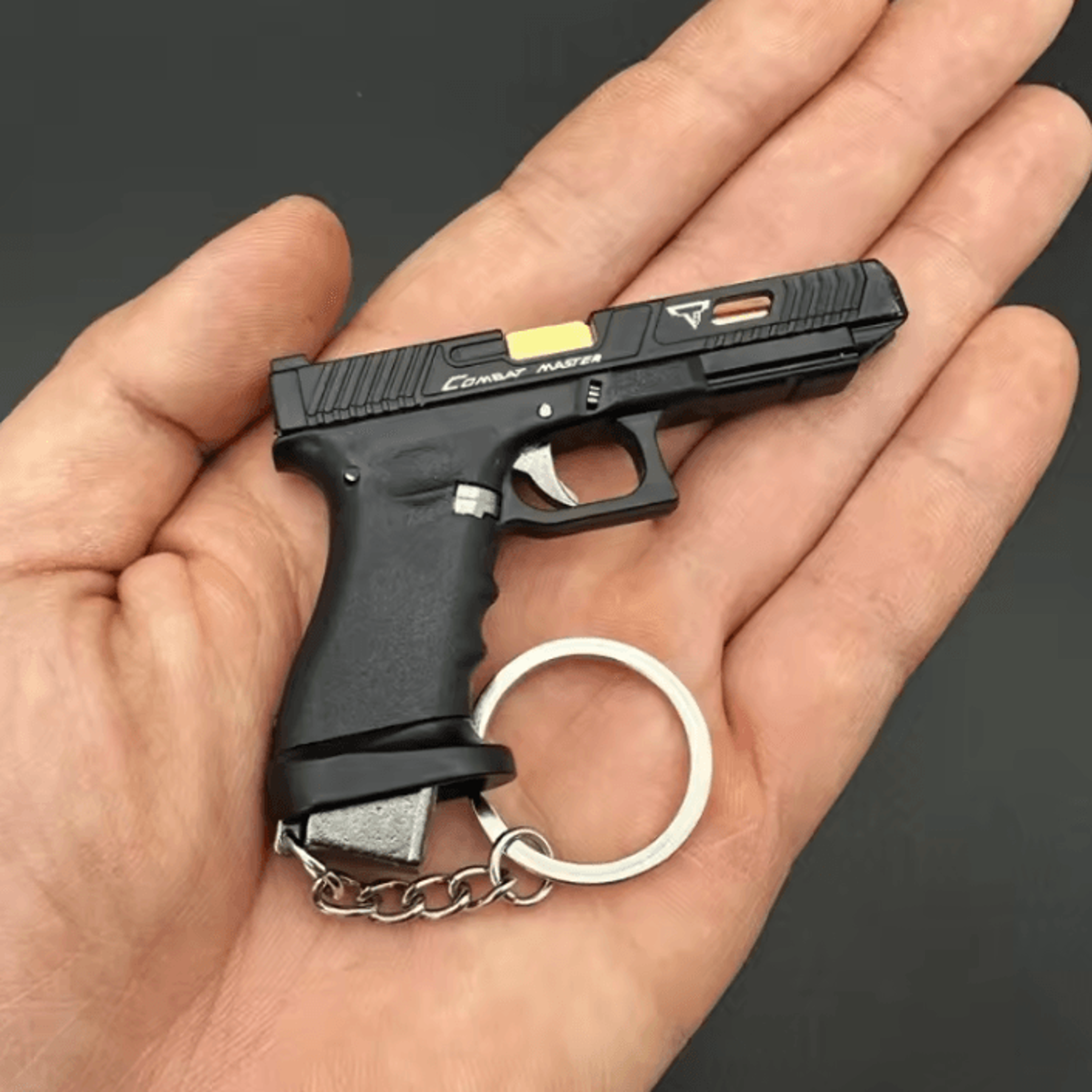 1 3 Scale G34 Semi Alloy Miniature Model Keychain 1