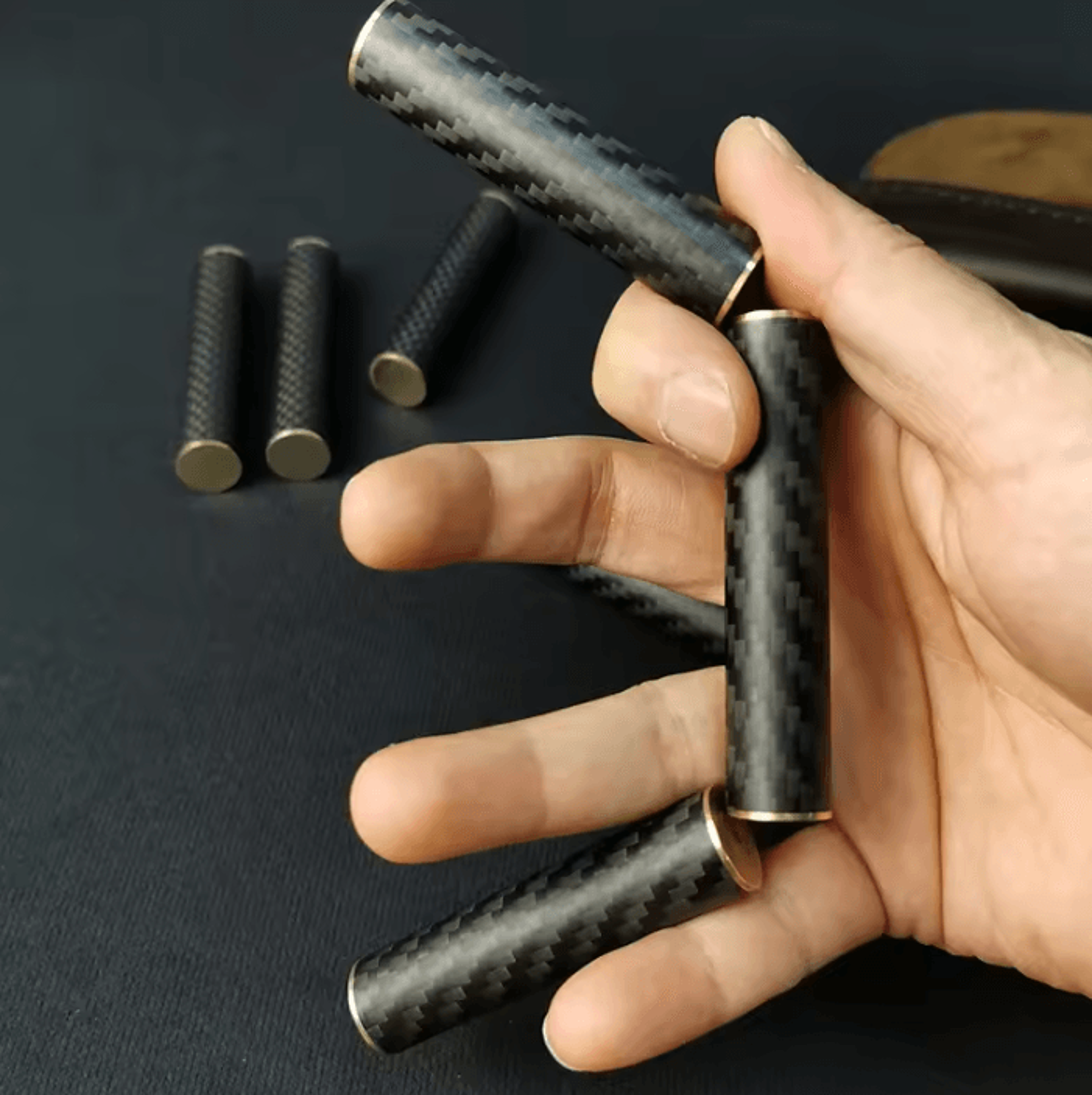 Magnetic Carbon Fiber EDC Fidget Spinner Stick 0