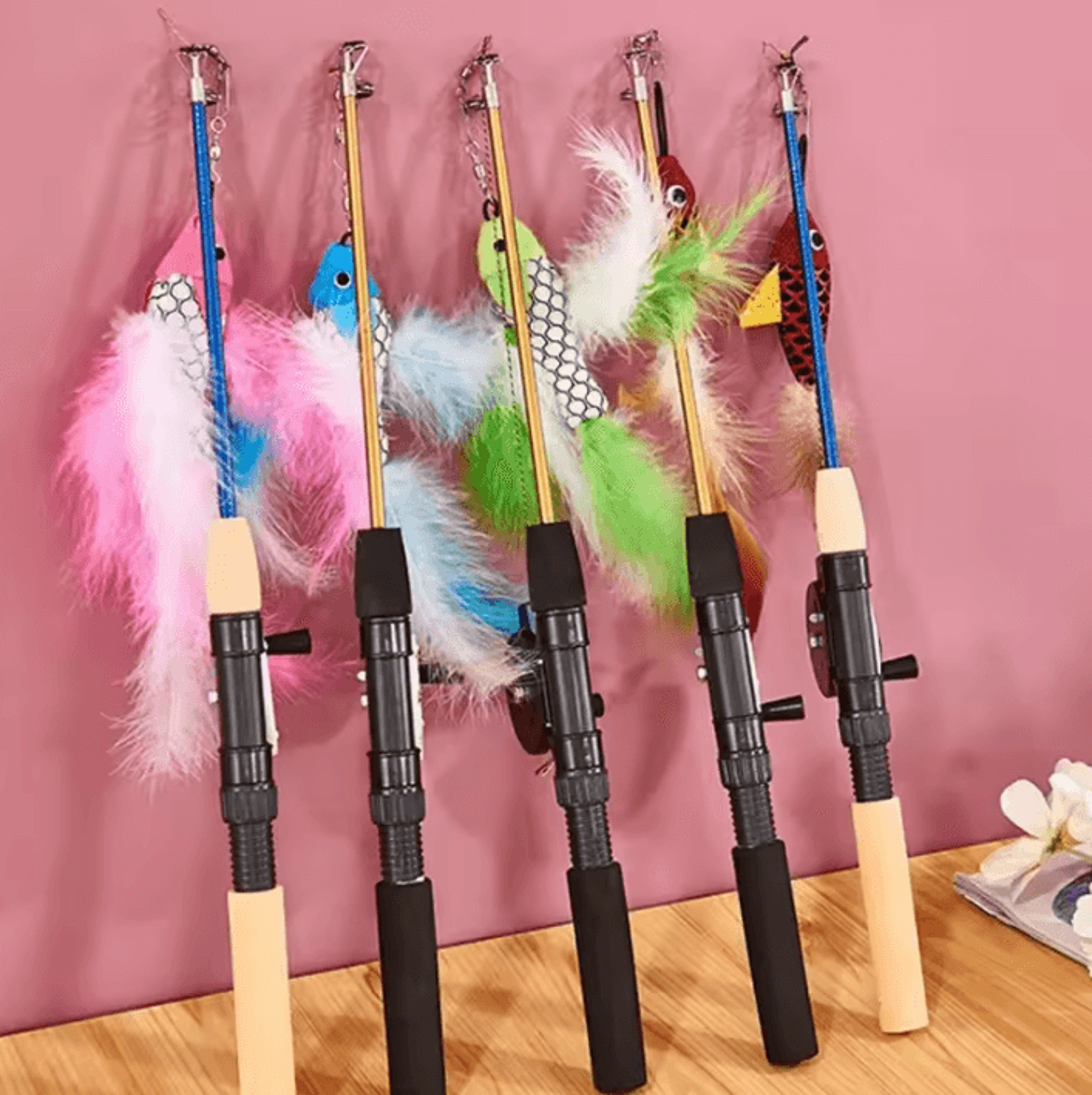 Retractable Fish Feather Cat Teaser Wand 0