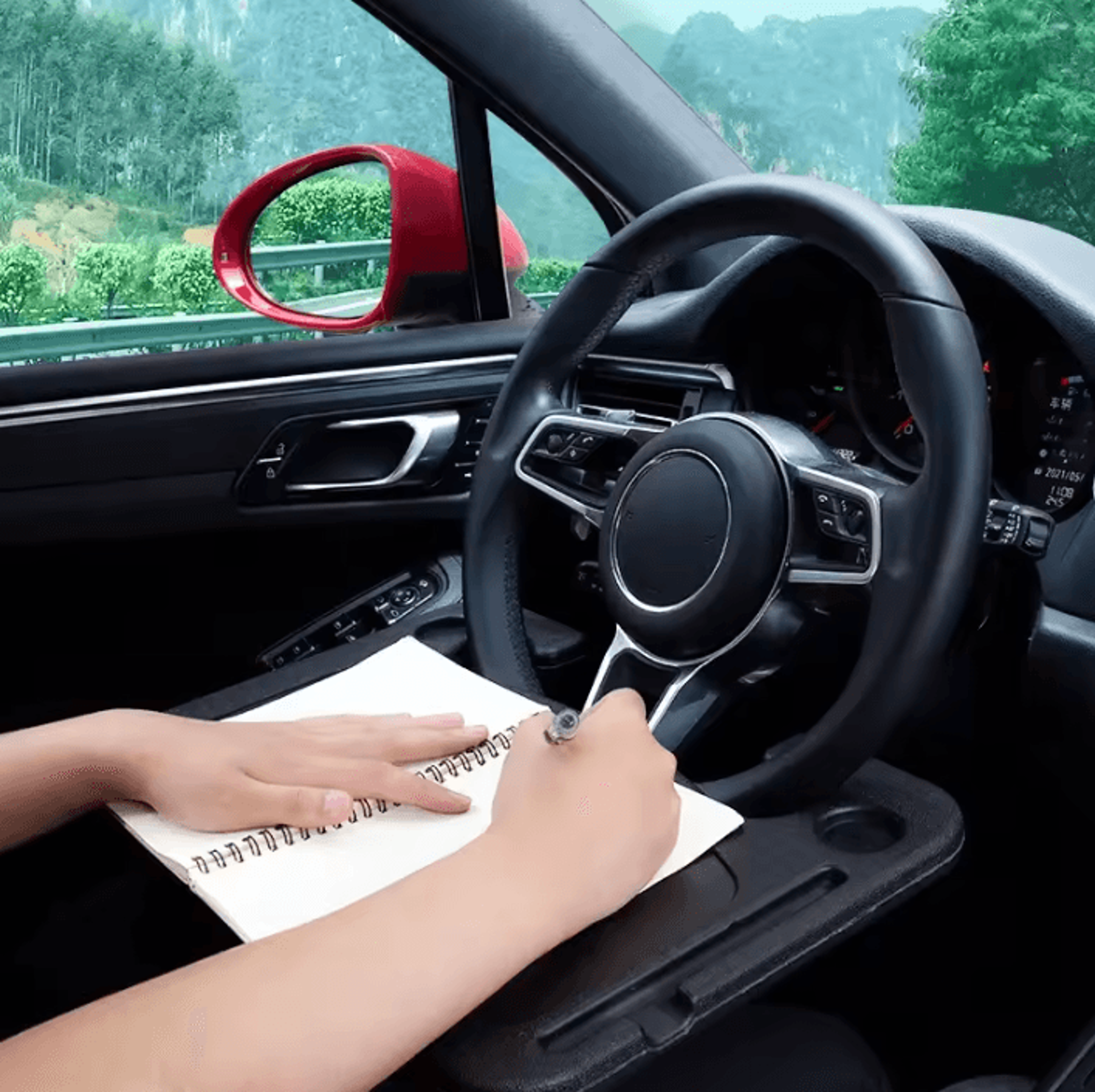 DriveDesk Multifunctional Steering Wheel Tray Table For Car Dining And Work 2