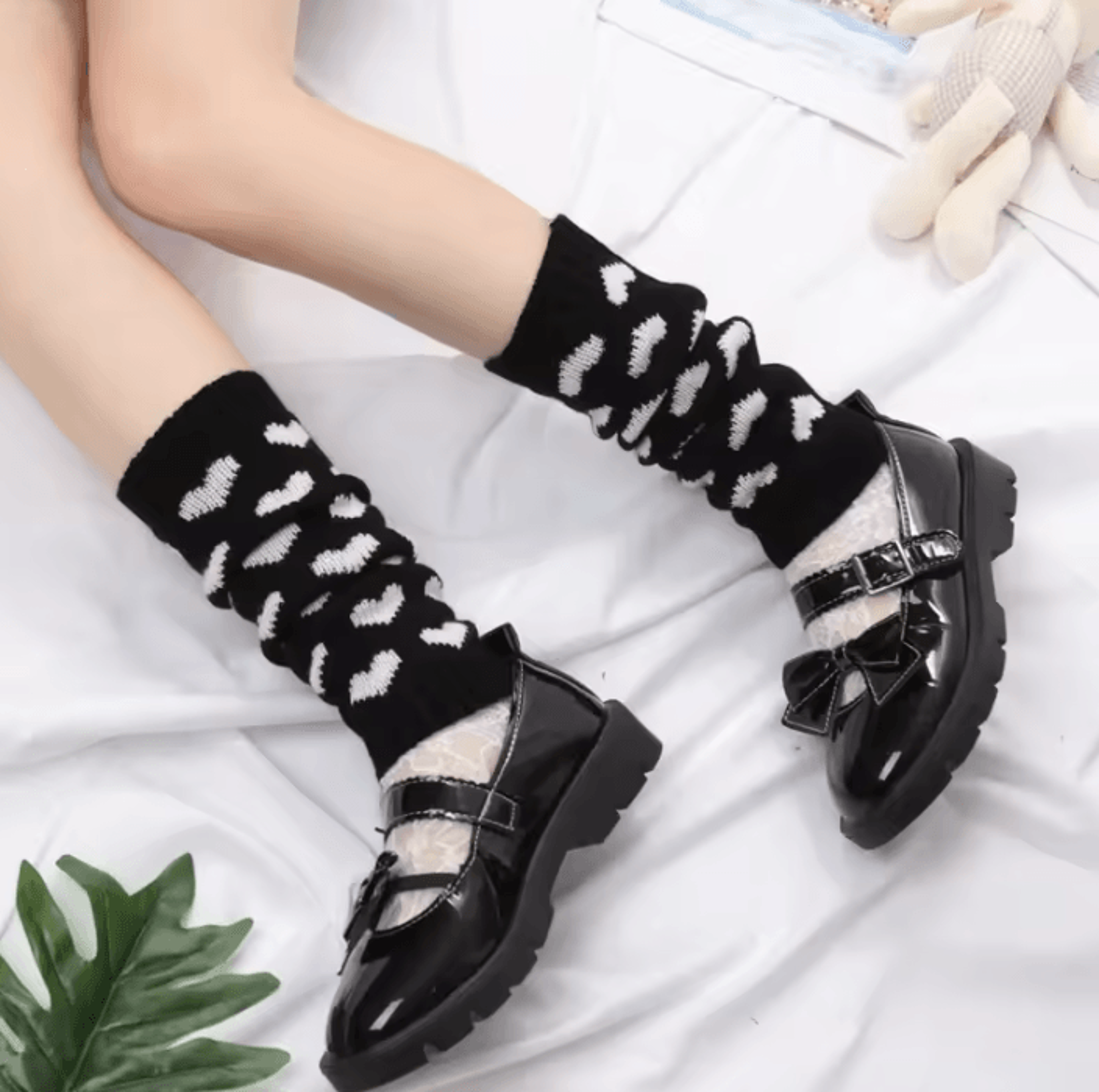 HeartKnit Y2K Lolita Leg Warmers For Women With Cute Heart Design 0