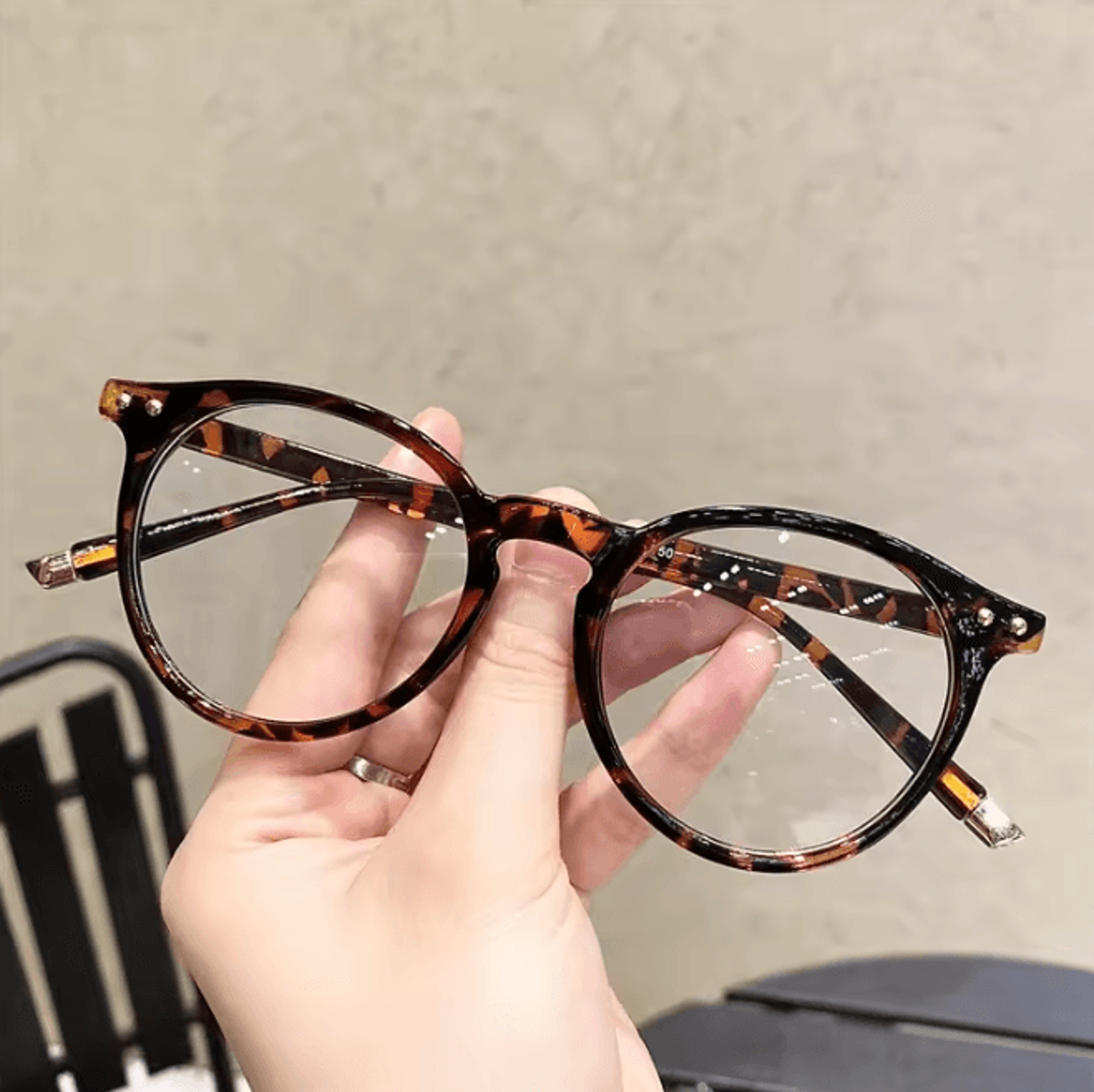 RetroVision Vintage Round Blue Light Glasses For Men And Women 4